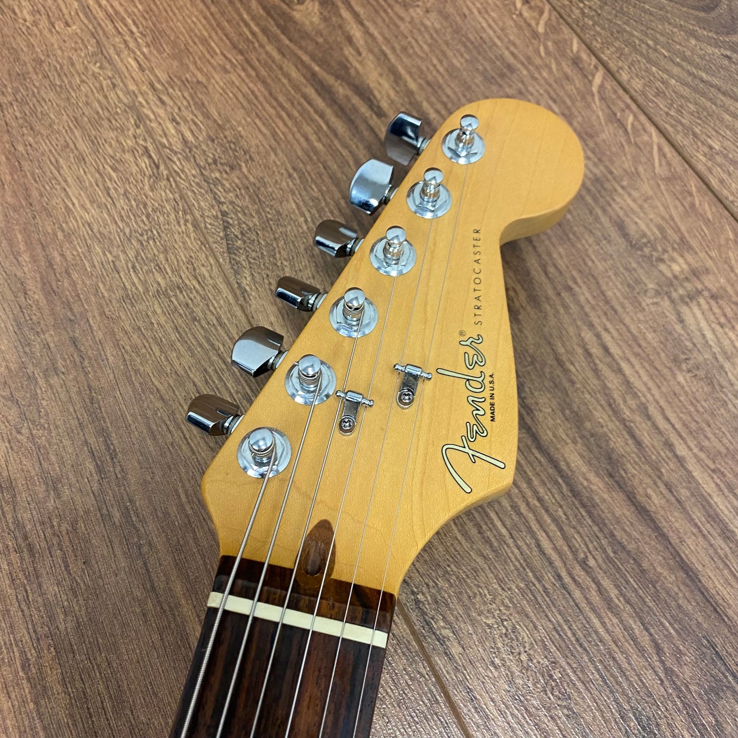 Pre-Owned Fender American Standard Stratocaster - 3-Tone Sunburst - 1997