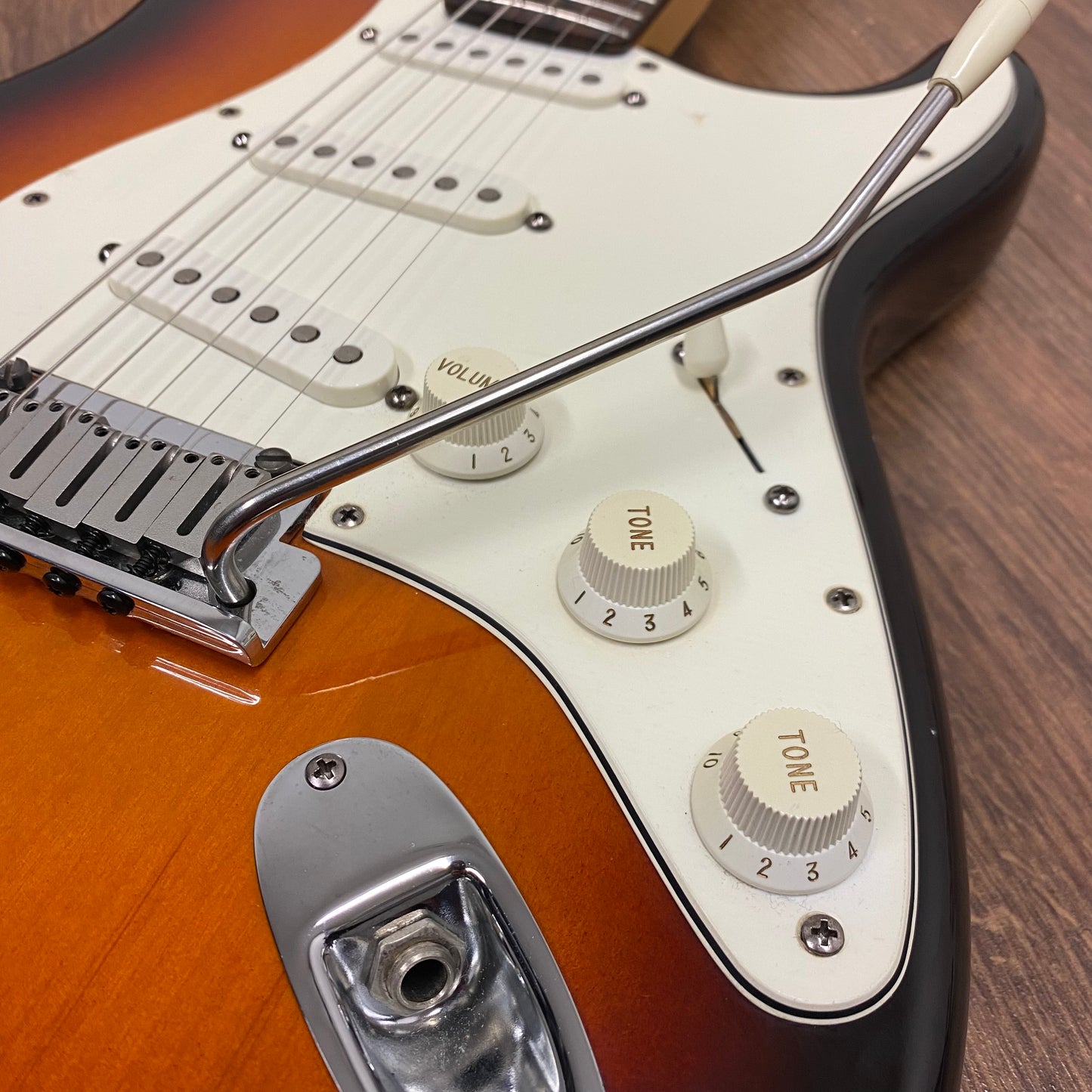 Pre-Owned Fender American Standard Stratocaster - 3-Tone Sunburst - 1997