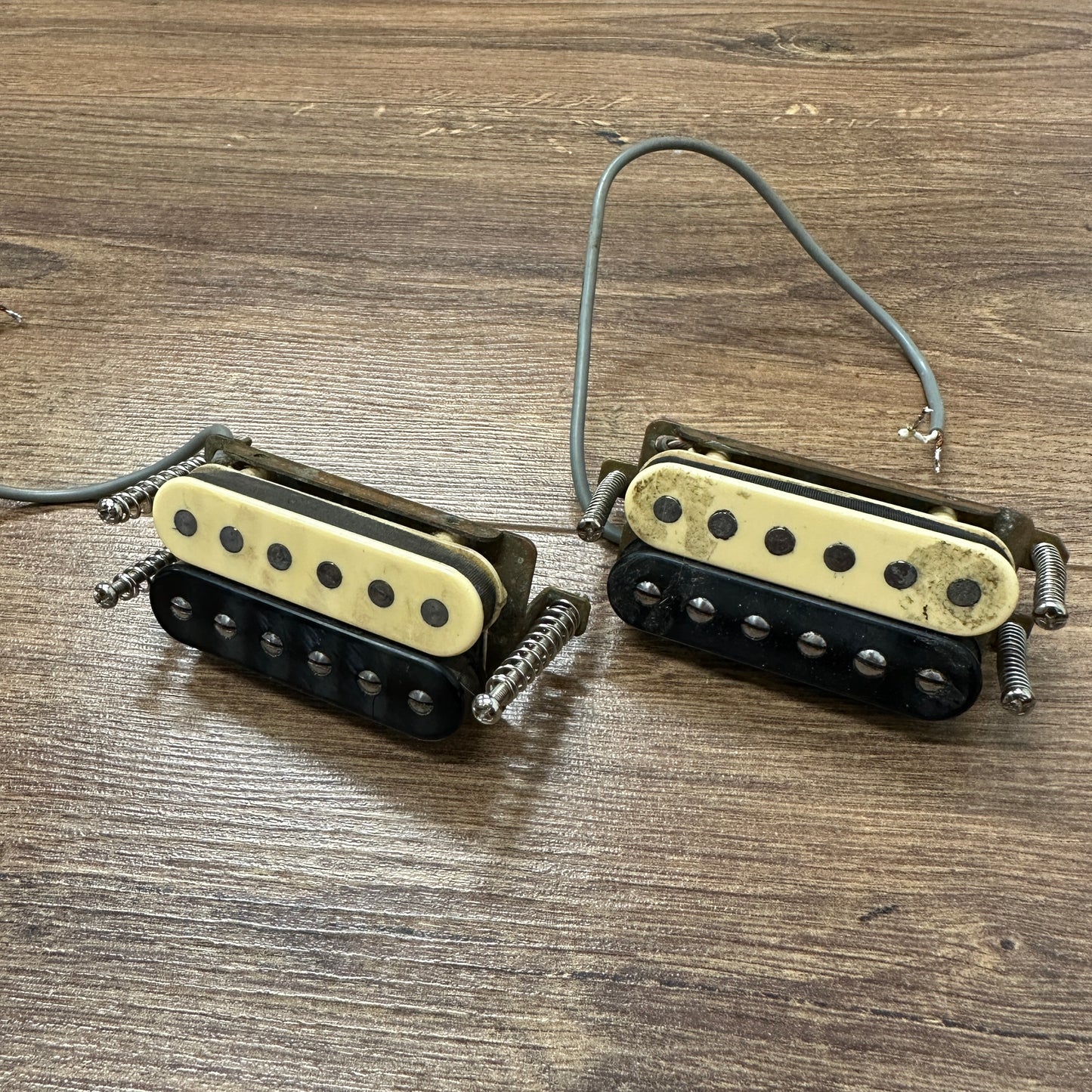 Pre-Owned Gibson Sonex-180 Deluxe - Black - 1981