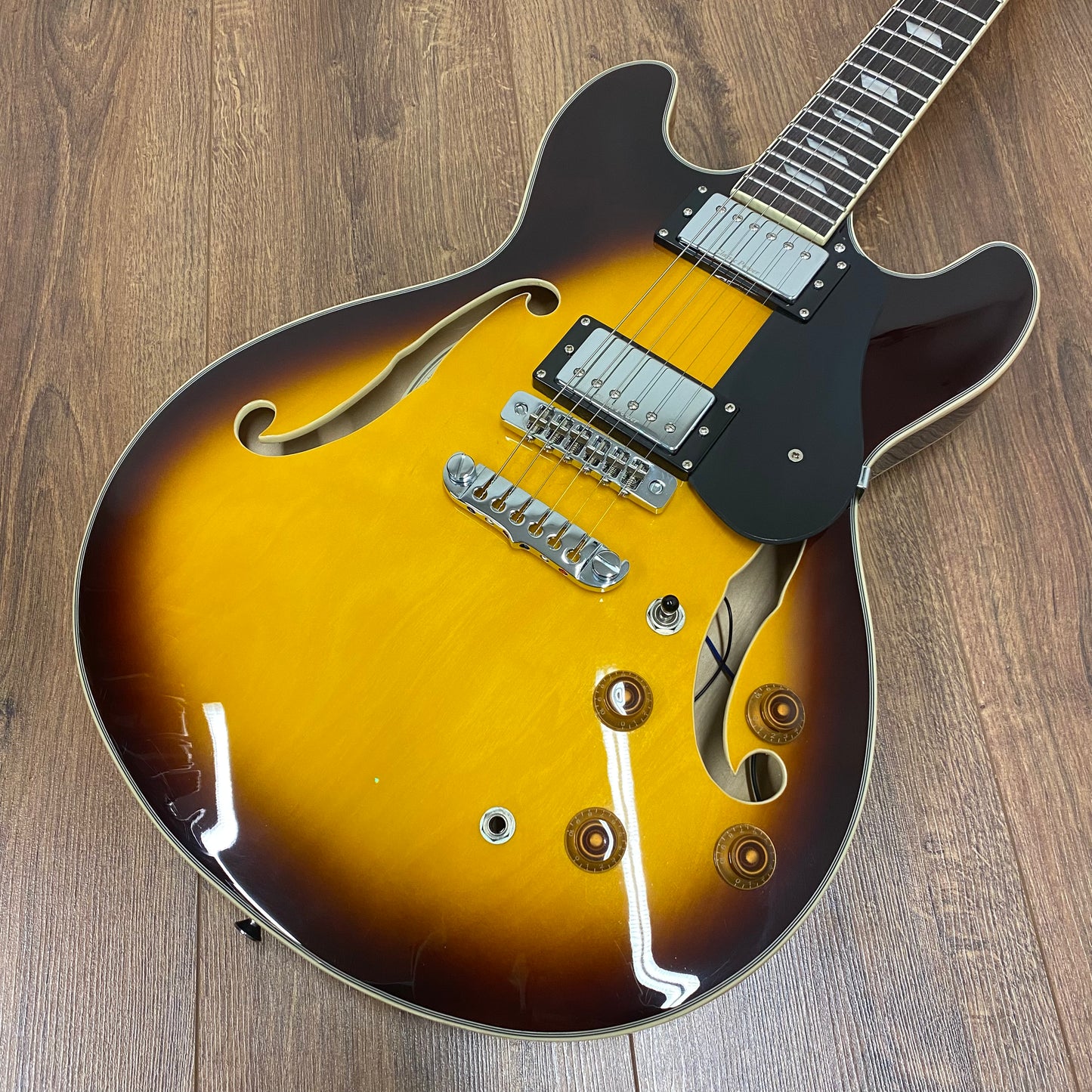 Pre-Owned Aria Pro II TA-Classic - Sunburst