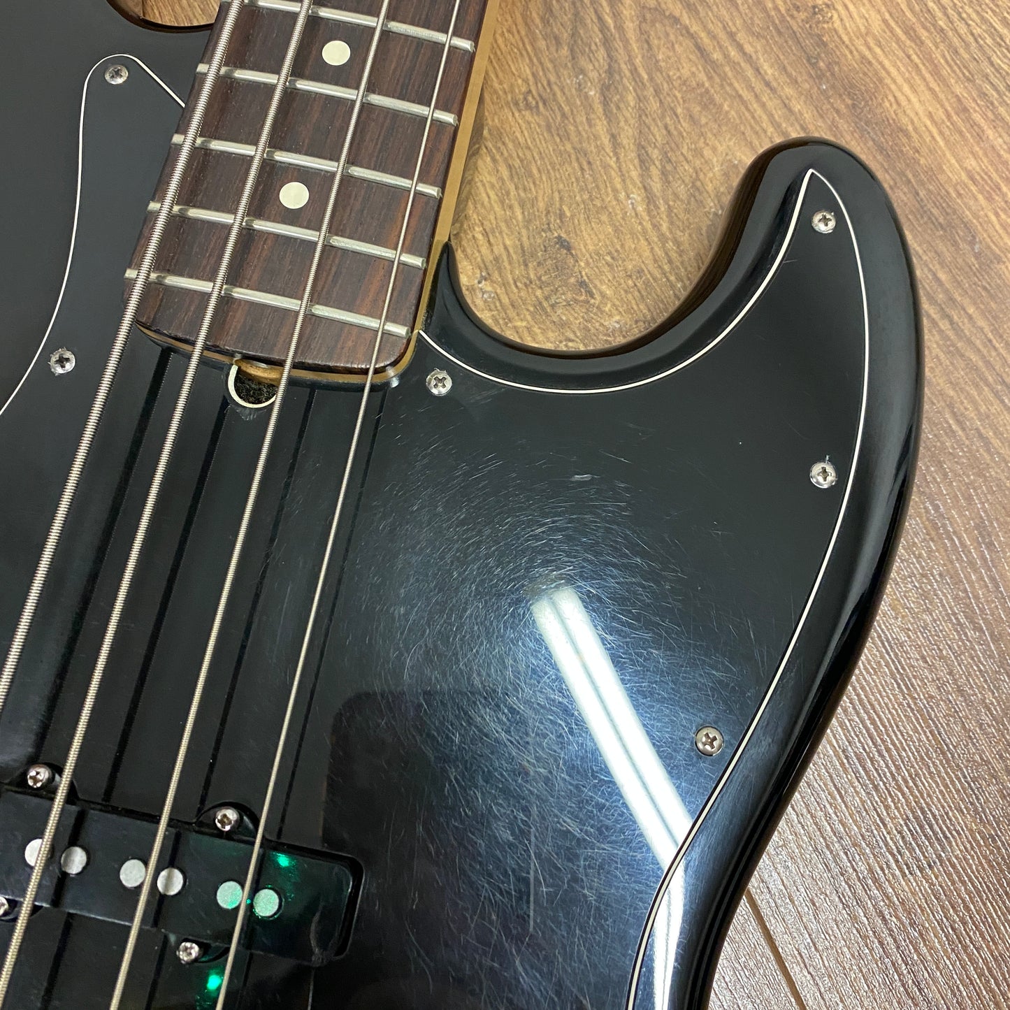 Pre-Owned Fender American S1 Jazz Bass - Black - 2004