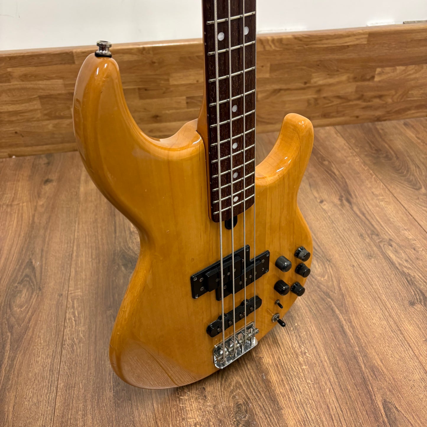 Pre-Owned Yamaha BB1100S Bass - Natural - 1987