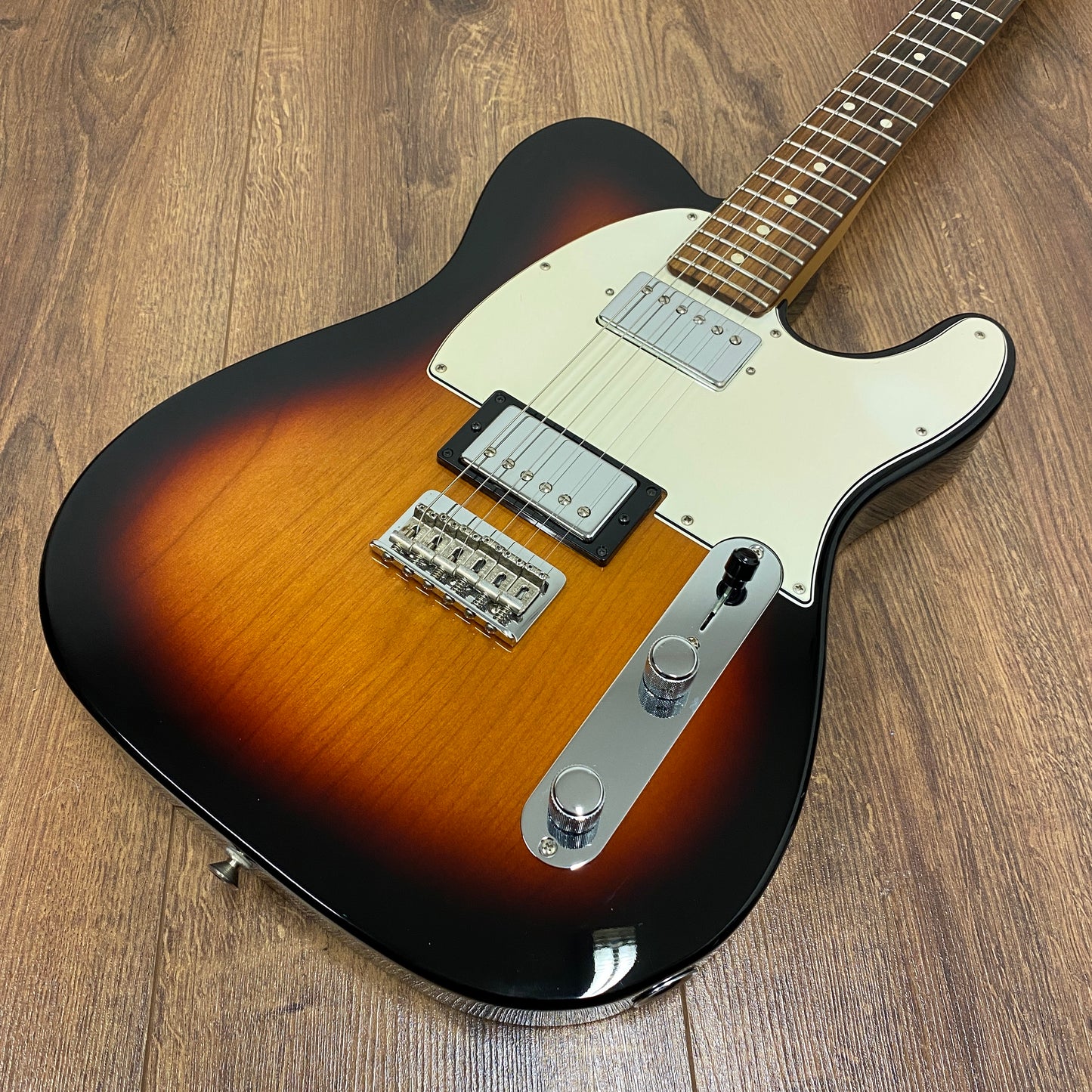 Pre-Owned Fender Player Telecaster HH - 3-Colour Sunburst - 2020