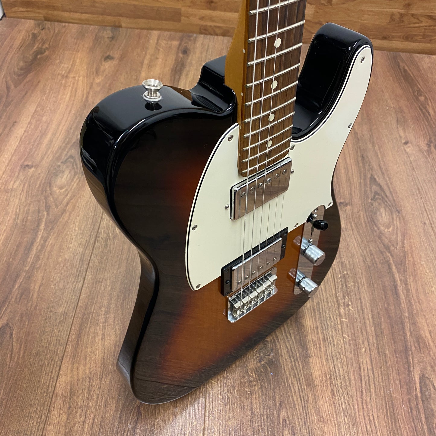 Pre-Owned Fender Player Telecaster HH - 3-Colour Sunburst - 2020