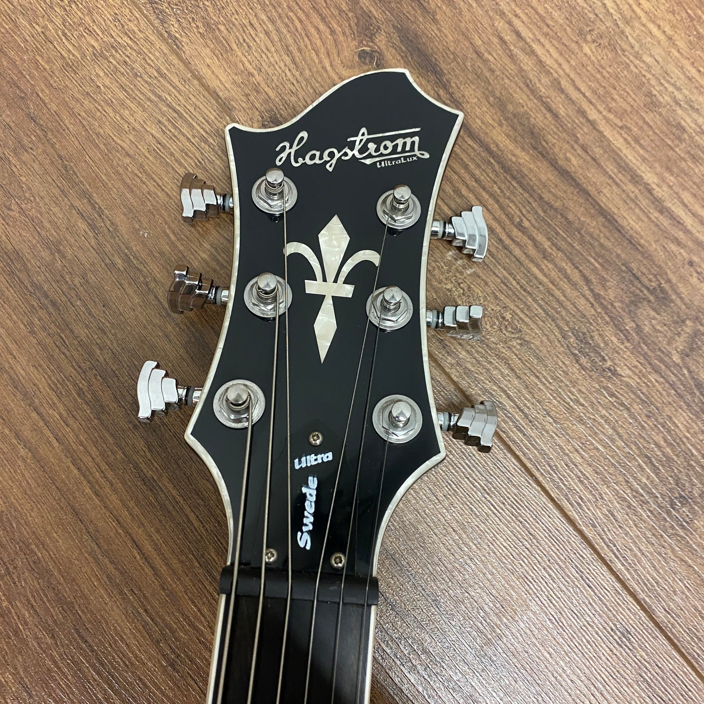 Pre-Owned Hagstrom Ultra Swede - Golden Eagle Burst