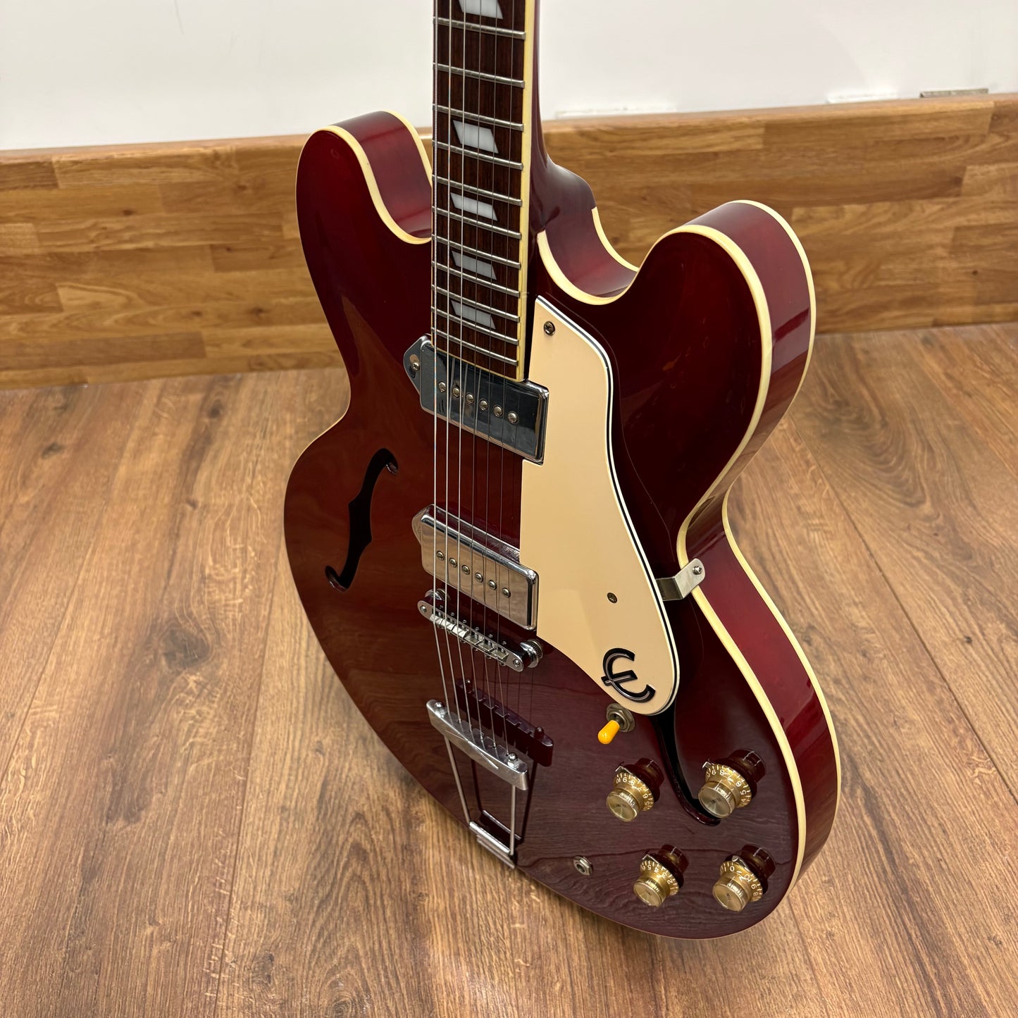 Pre-Owned Epiphone Casino MIK Peerless - Cherry Red - 1997