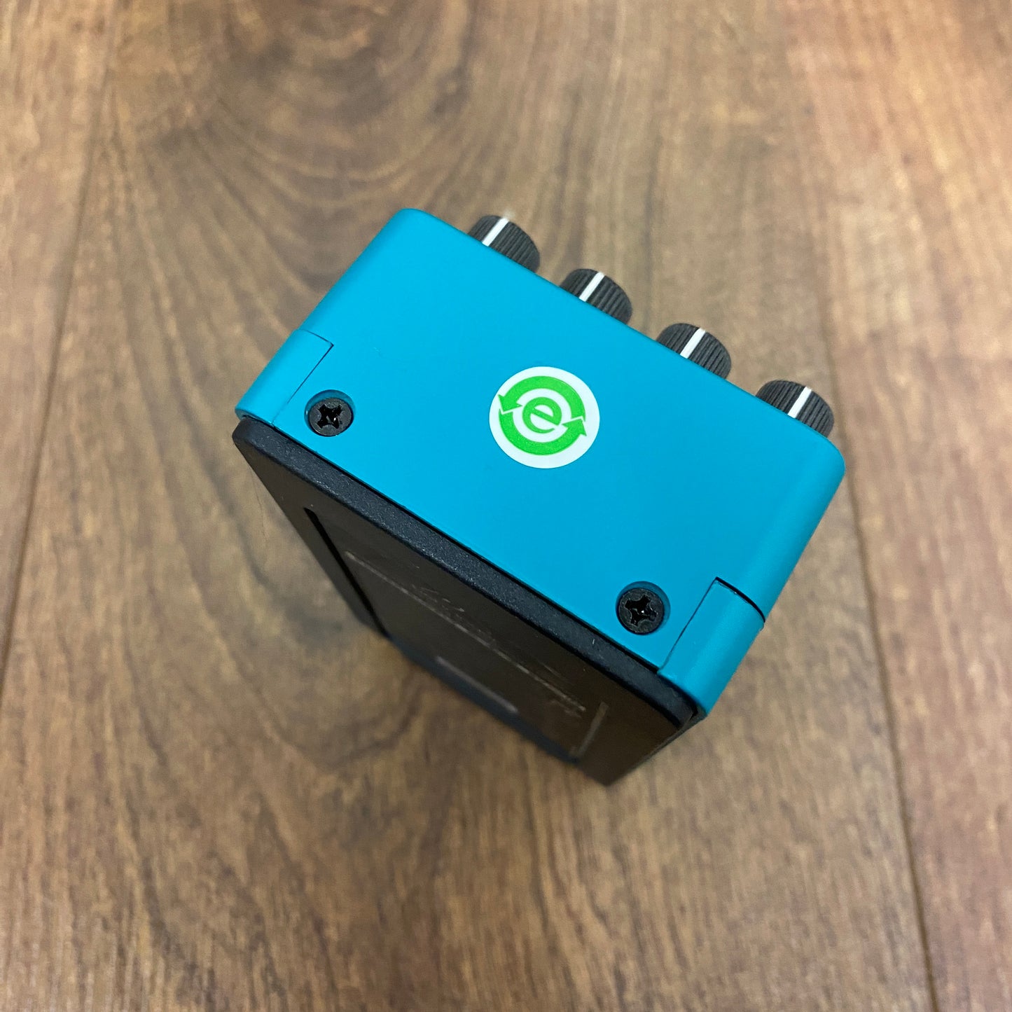 Pre-Owned Behringer CS400 Compressor Sustainer Pedal