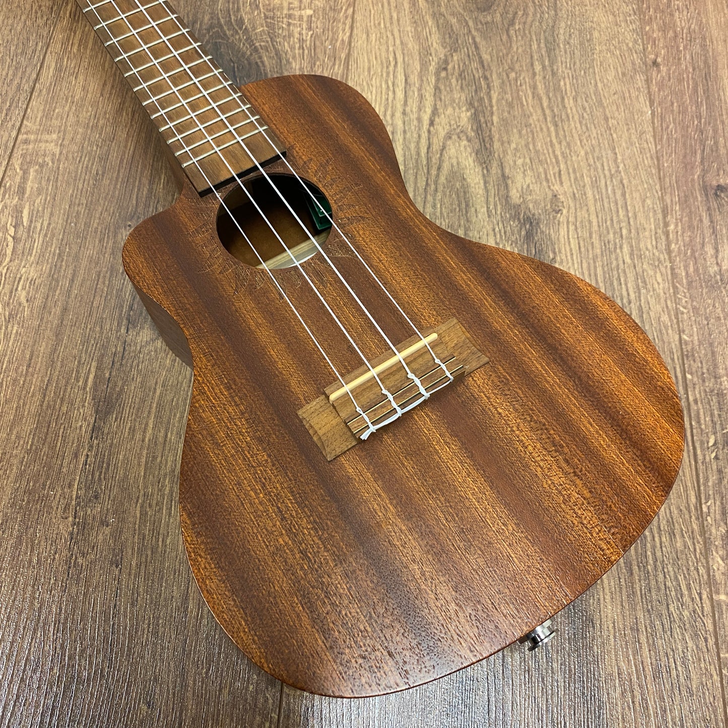 Pre-Owned Baton Rouge V2-CCE-L Sun Left Handed Concert Electro Ukulele