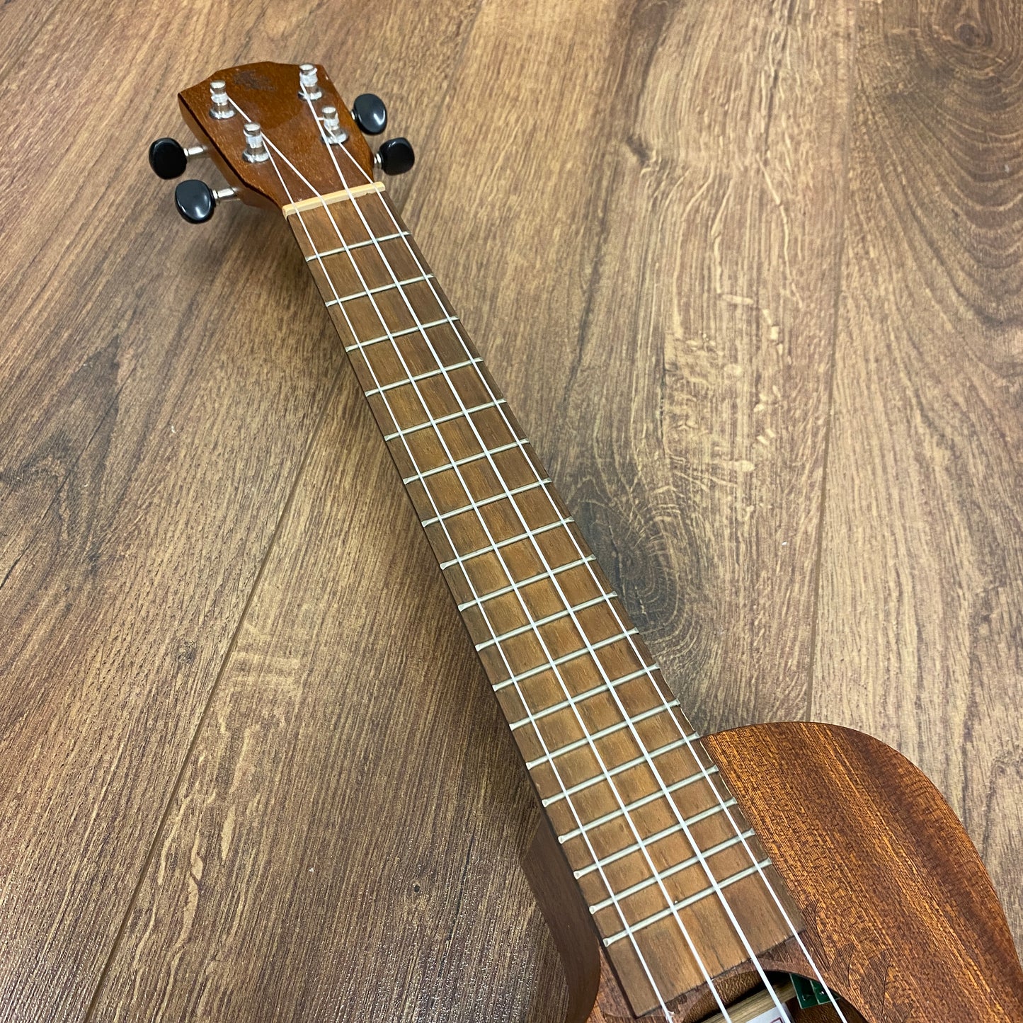 Pre-Owned Baton Rouge V2-CCE-L Sun Left Handed Concert Electro Ukulele