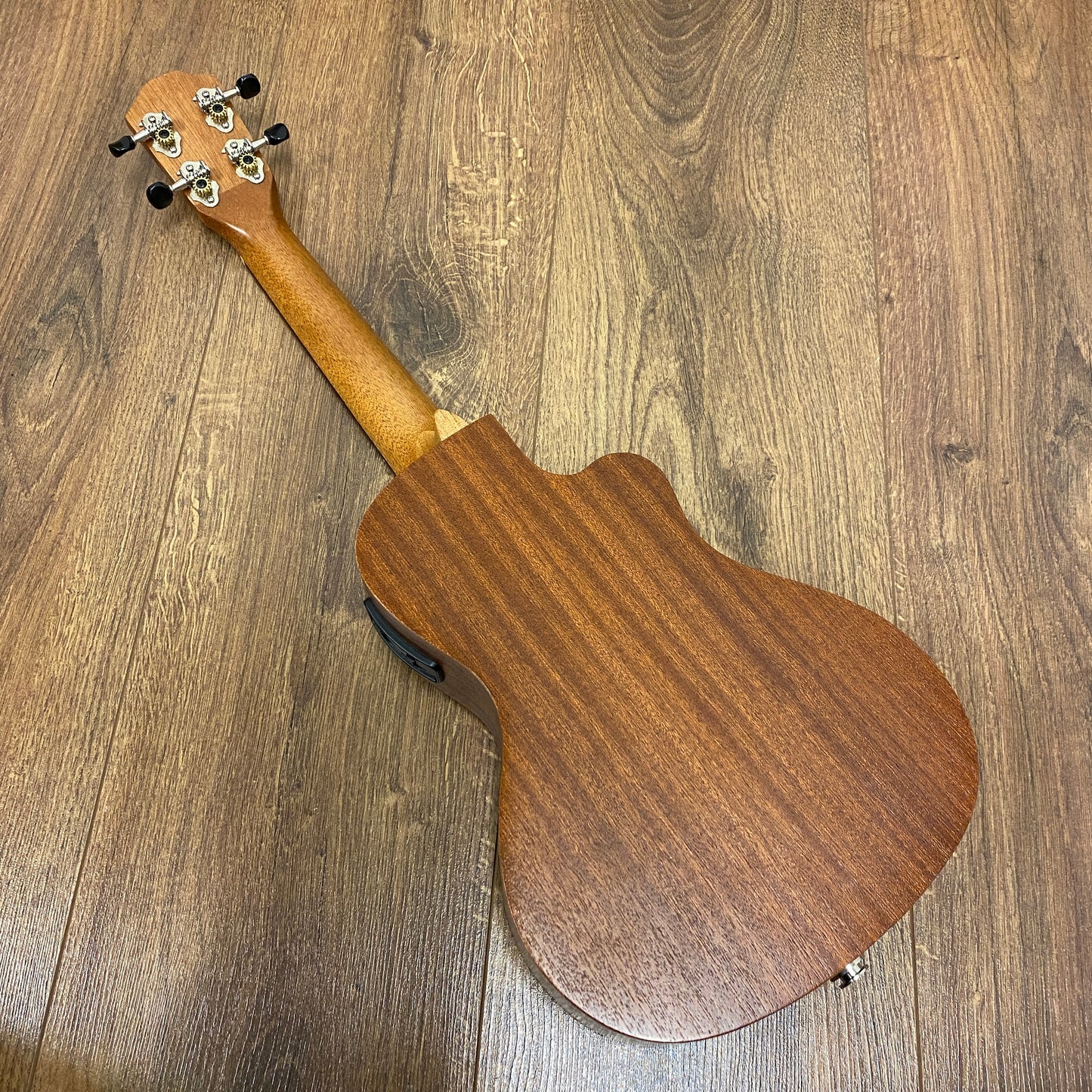 Pre-Owned Baton Rouge V2-CCE-L Sun Left Handed Concert Electro Ukulele