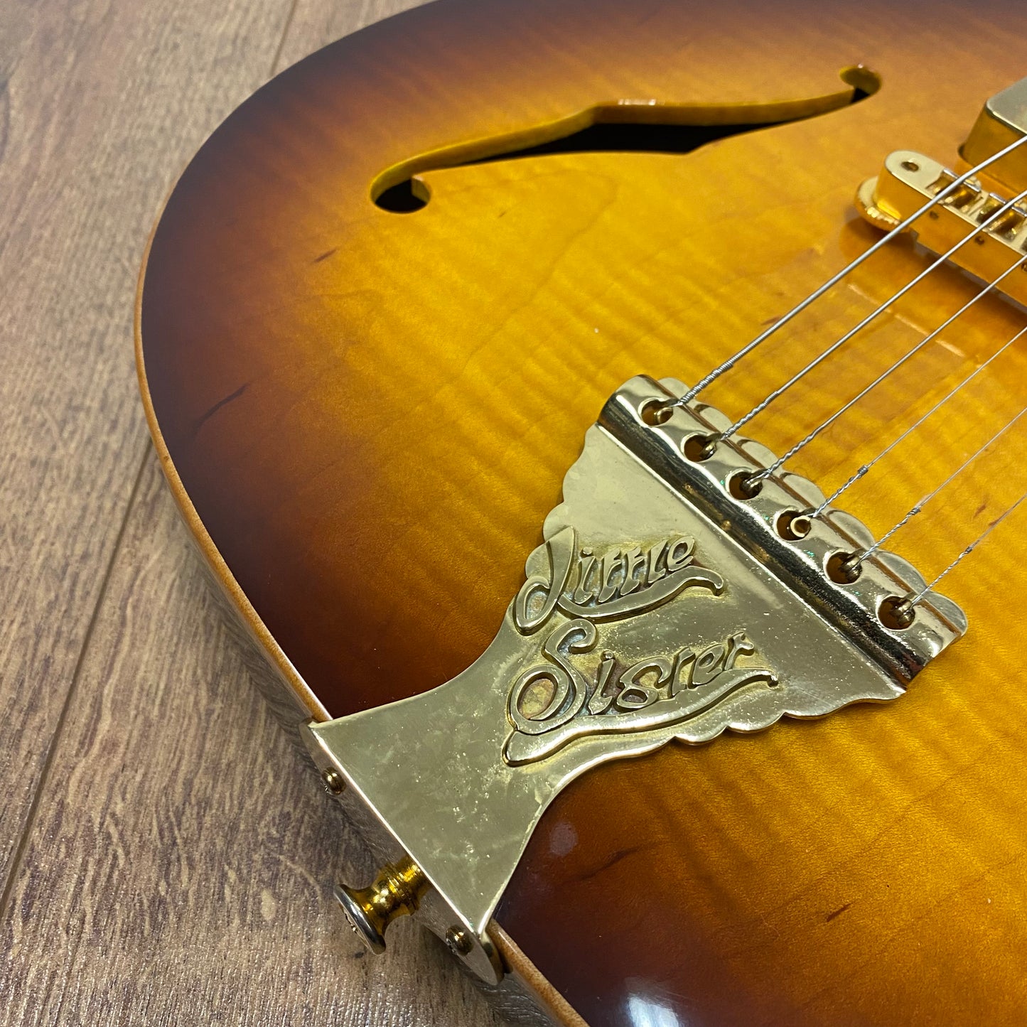 Pre-Owned B&G Guitars Little Sister Crossroad P90 - Tobacco Burst