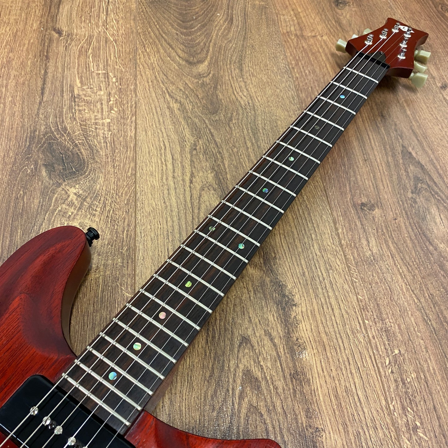 Pre-Owned JJ Jewel w/ Bareknuckle Nantucket P90s - Cherry Red