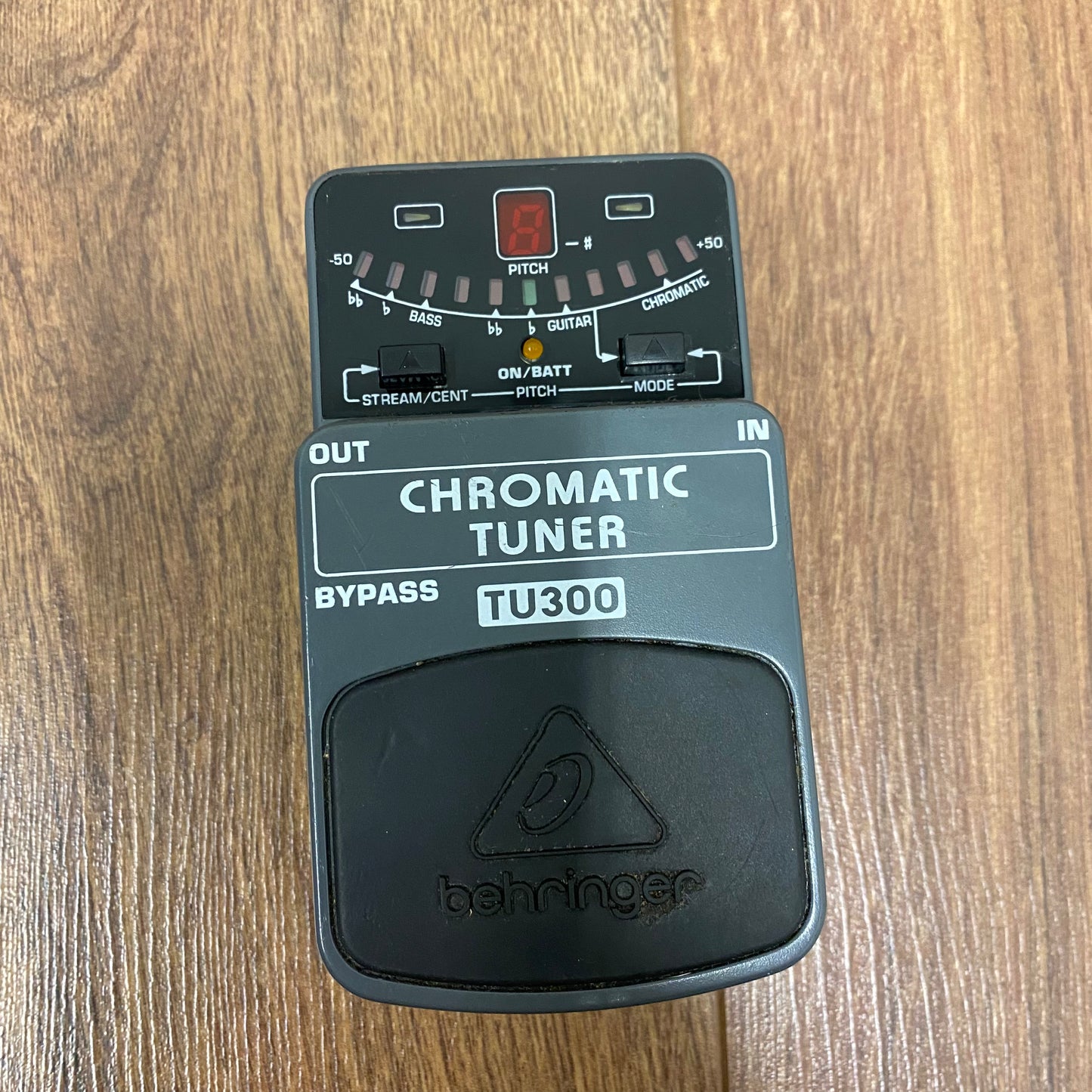 Pre-Owned Behringer TU300 Tuner