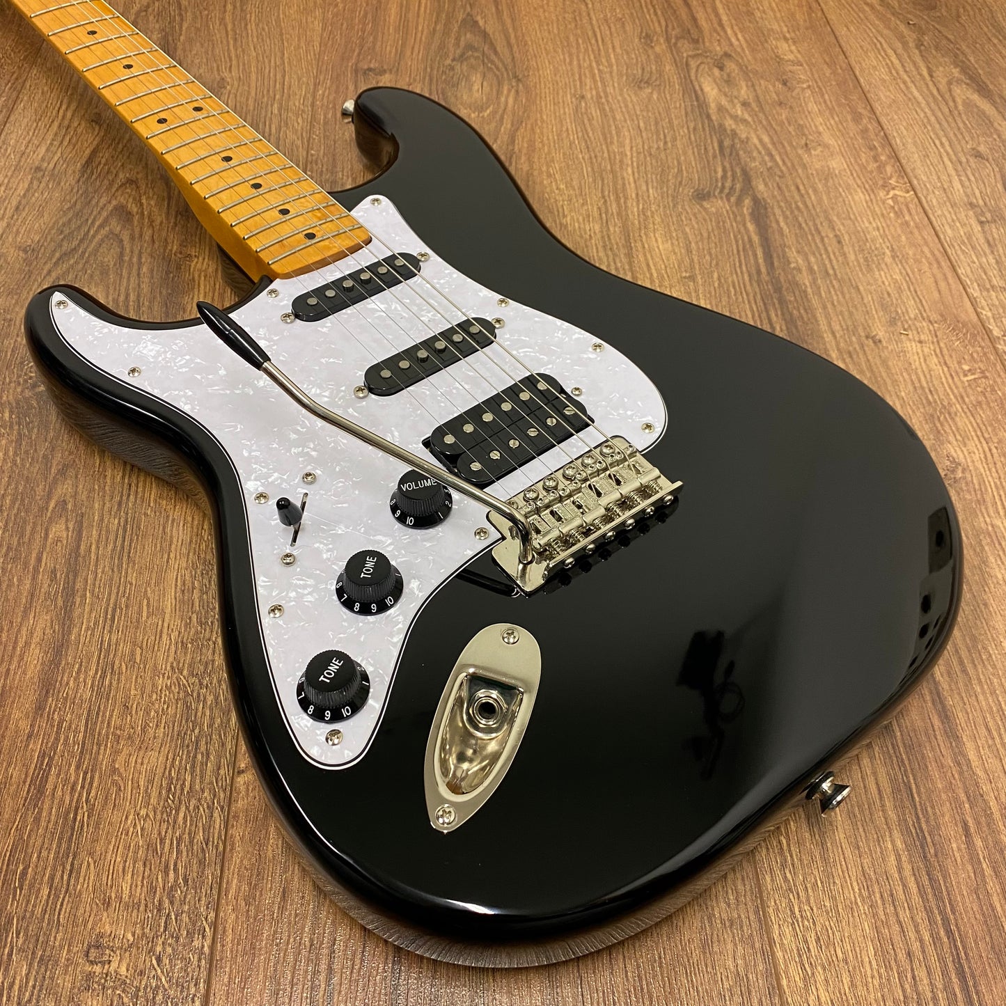 Pre-Owned Squier Classic Vibe '70s Stratocaster HSS - Left Handed - Black