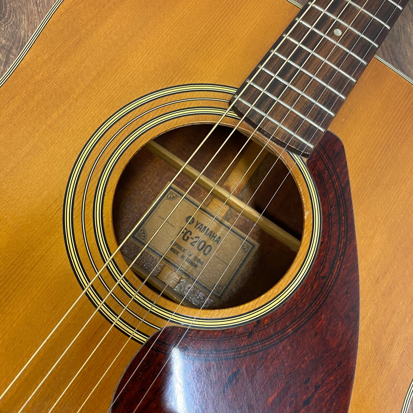 Pre-Owned Yamaha FG-200 Acoustic - Natural - 1973