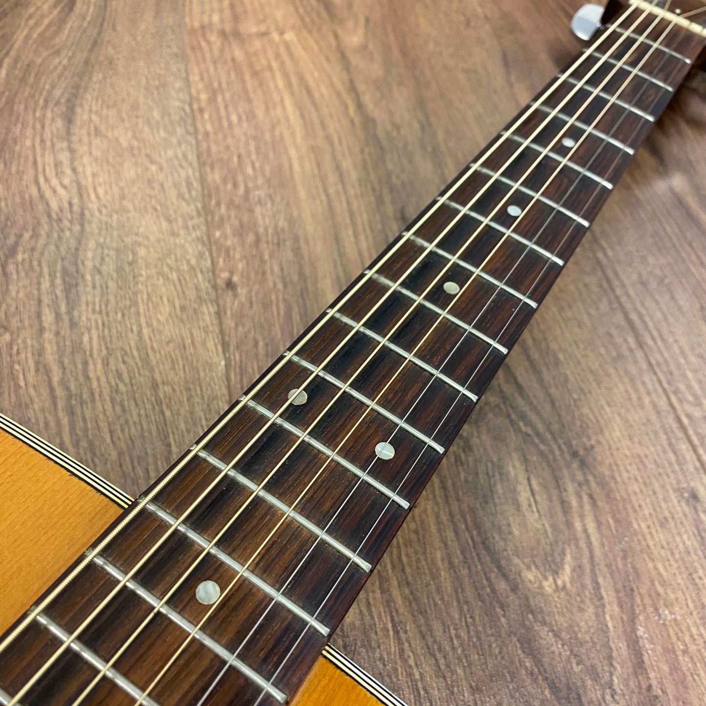 Pre-Owned Yamaha FG-200 Acoustic - Natural - 1973