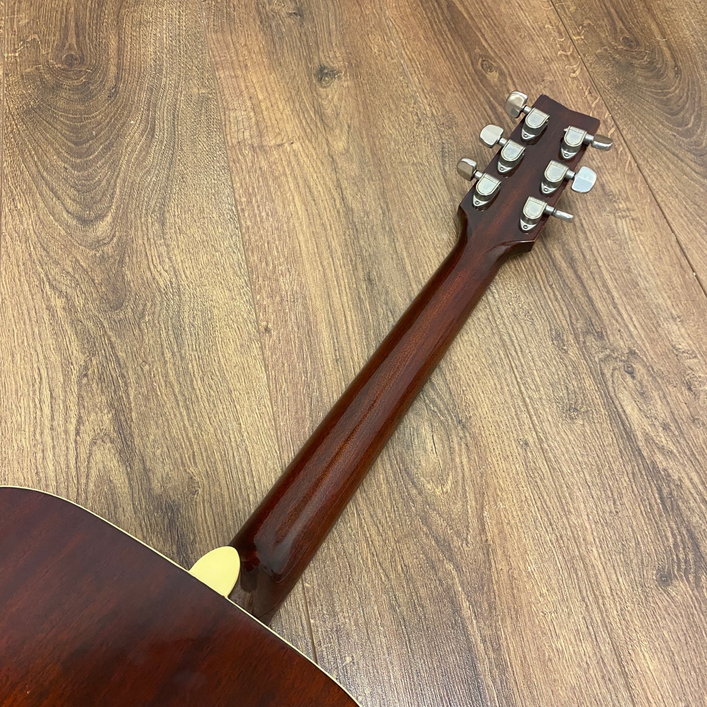 Pre-Owned Yamaha FG-200 Acoustic - Natural - 1973