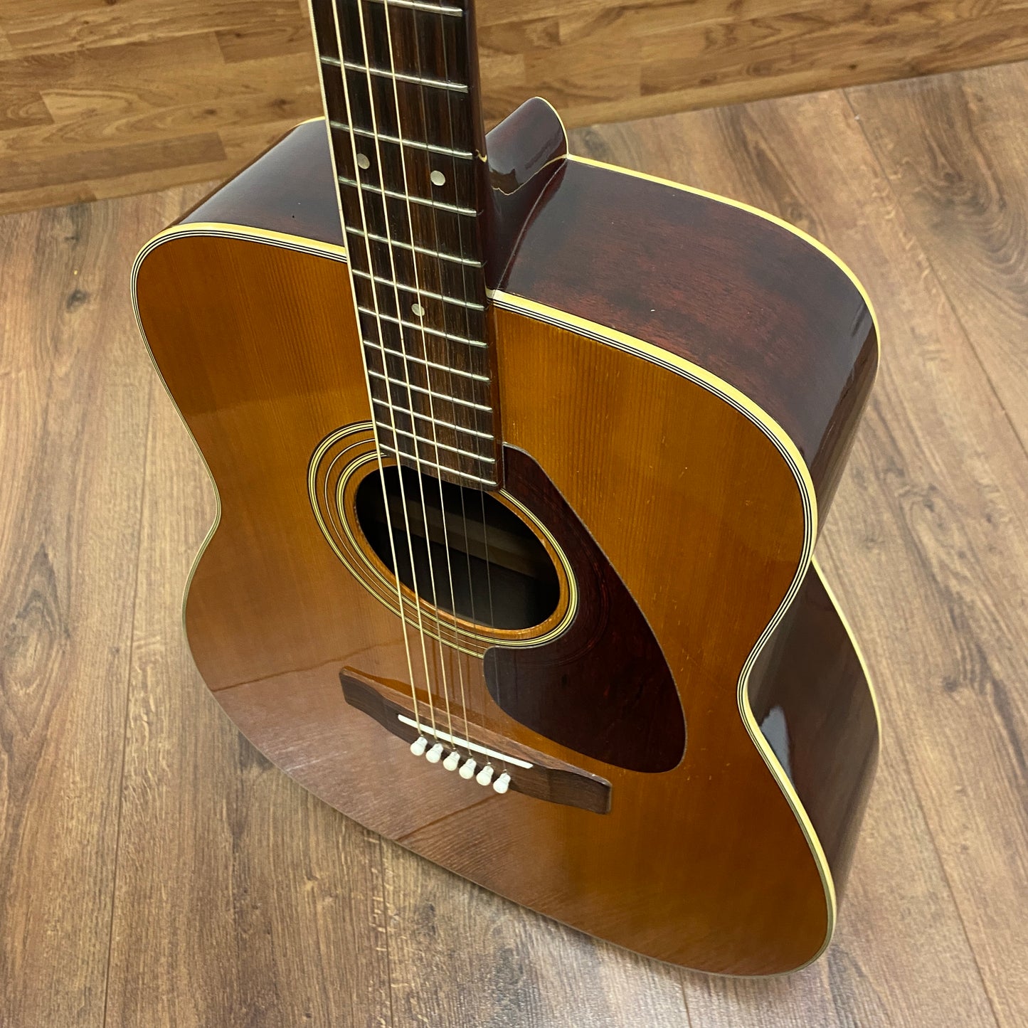 Pre-Owned Yamaha FG-200 Acoustic - Natural - 1973