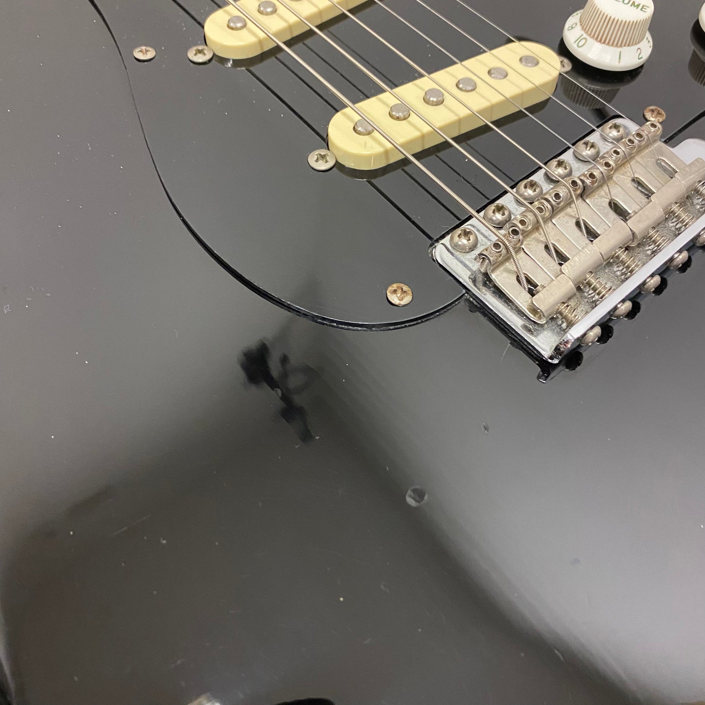 Pre-Owned Squier MIJ Silver Series Stratocaster - Black - 1990
