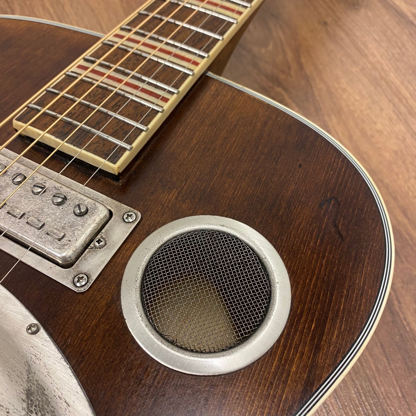 Pre-Owned Hofner HCT-RG-VN Resonator - Antique Natural