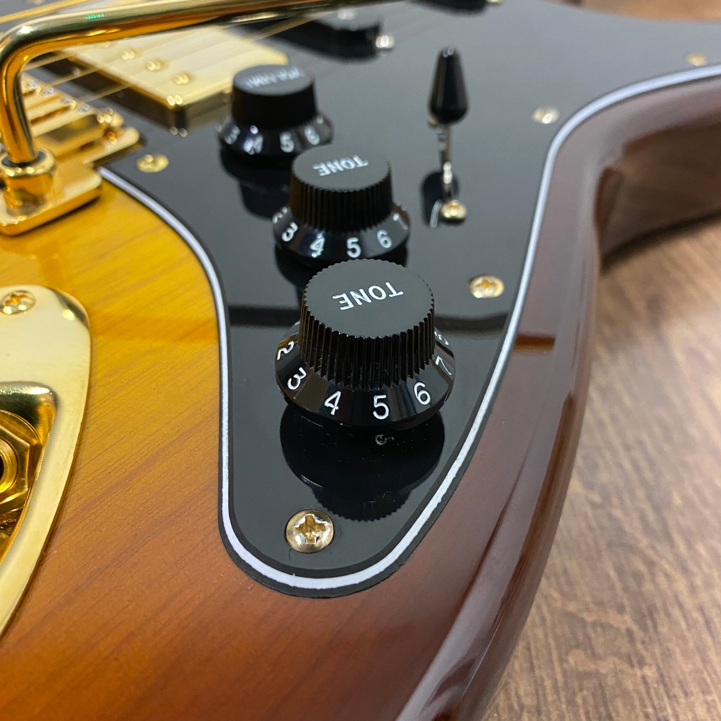 Pre-Owned Gordon Smith Classic S - Tobacco Burst - 2023 - HUGE Spec!