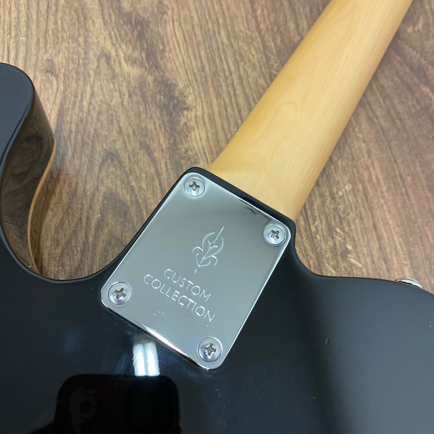 Pre-Owned Michael Kelly 1955 Custom Collection - Striped Ebony