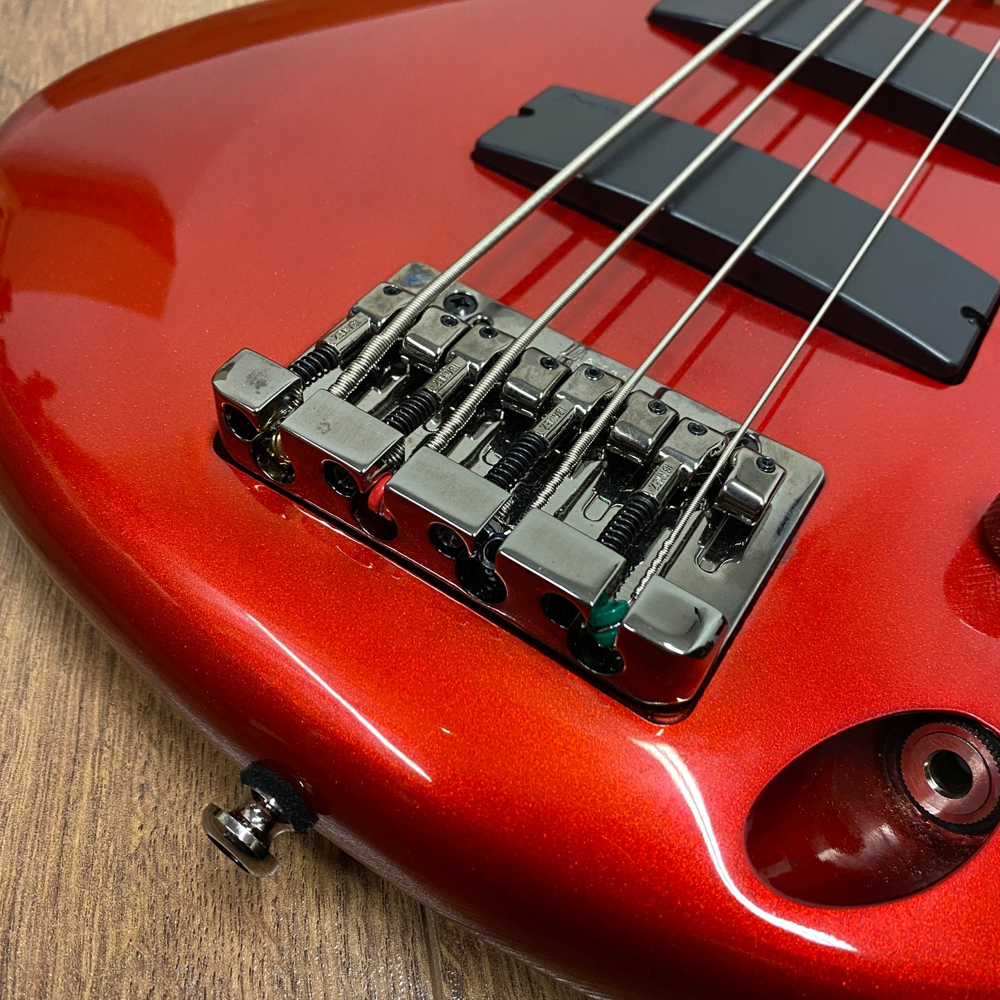 Pre-Owned Ibanez SR300M - Candy Apple Red