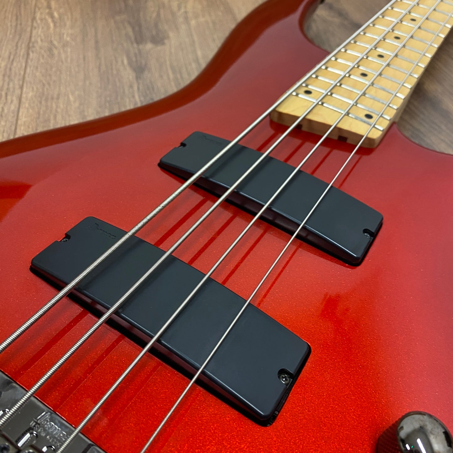 Pre-Owned Ibanez SR300M - Candy Apple Red