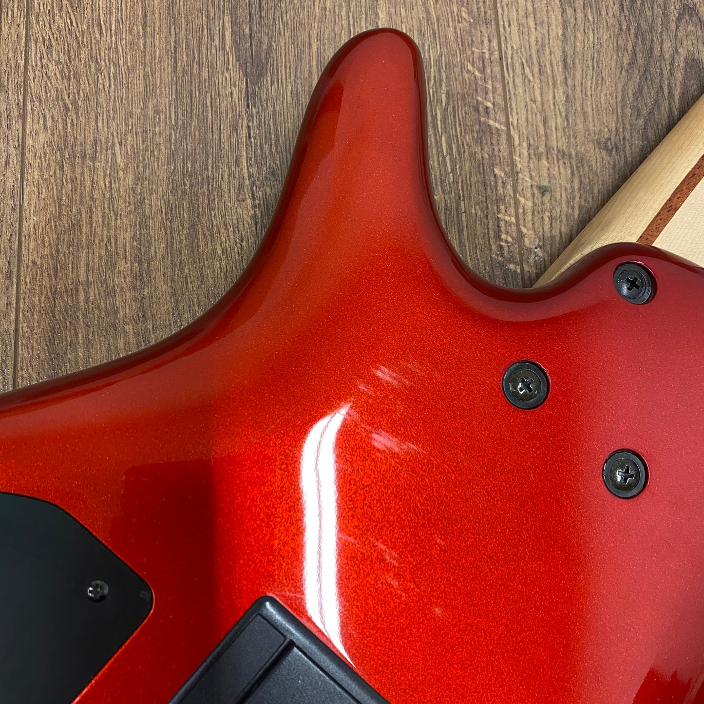 Pre-Owned Ibanez SR300M - Candy Apple Red