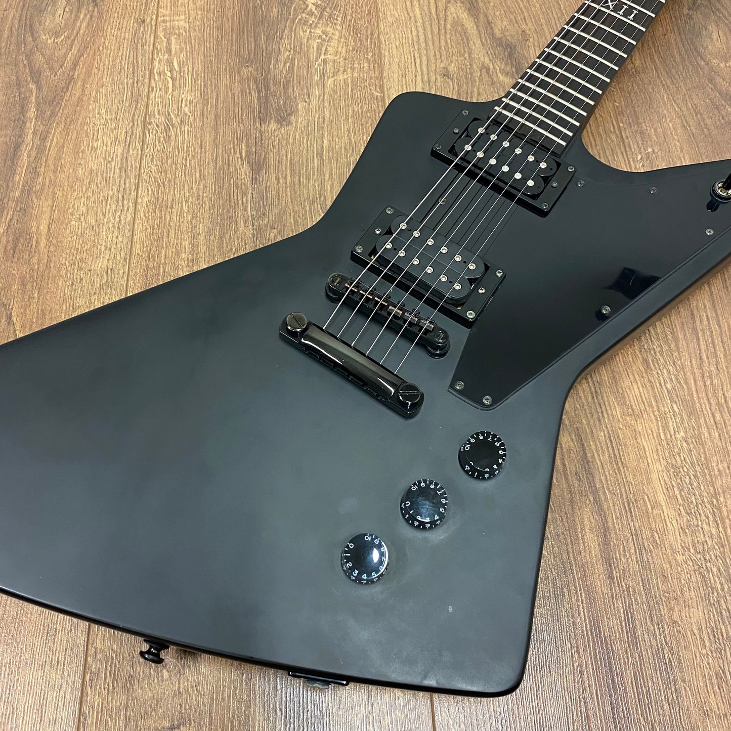 Pre-Owned Epiphone Gothic '58 Explorer - Pitch Black - 2015