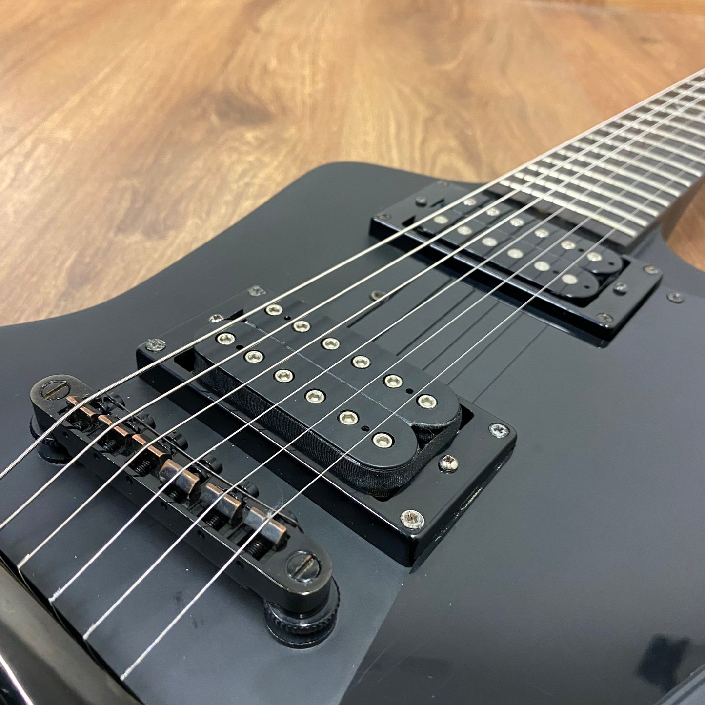 Pre-Owned Epiphone Gothic '58 Explorer - Pitch Black - 2015