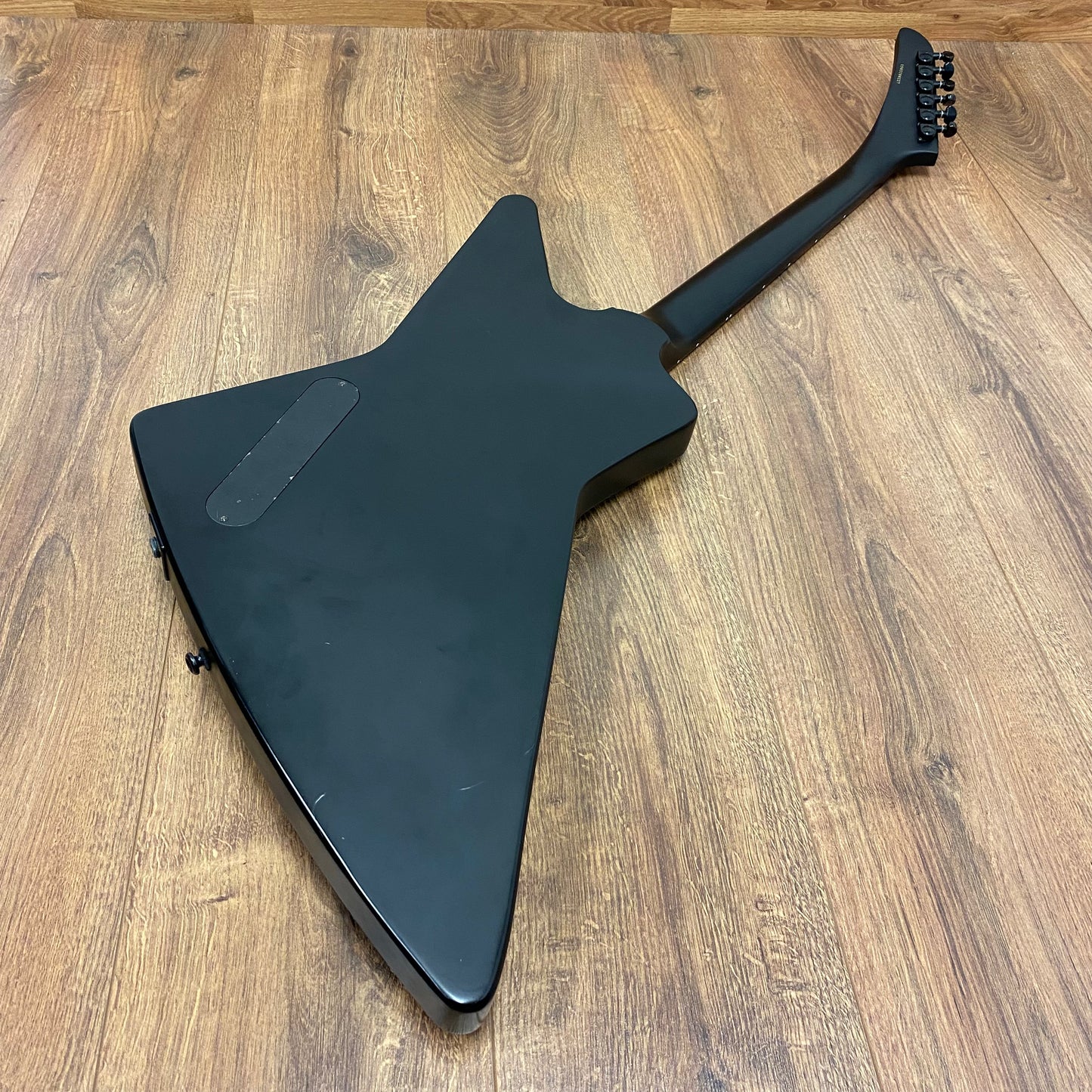 Pre-Owned Epiphone Gothic '58 Explorer - Pitch Black - 2015