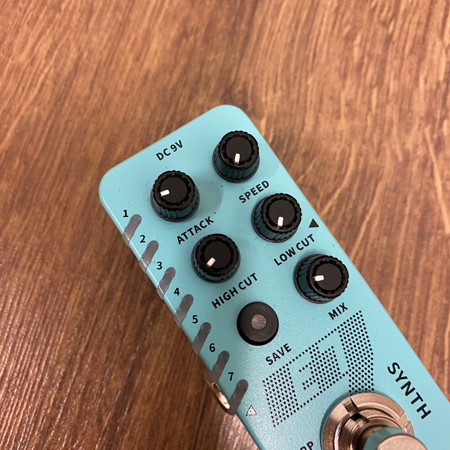 Pre-Owned Mooer E7 Synth Pedal