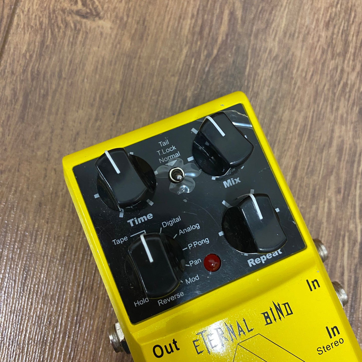 Pre-Owned Donner Eternal Bind Delay Pedal