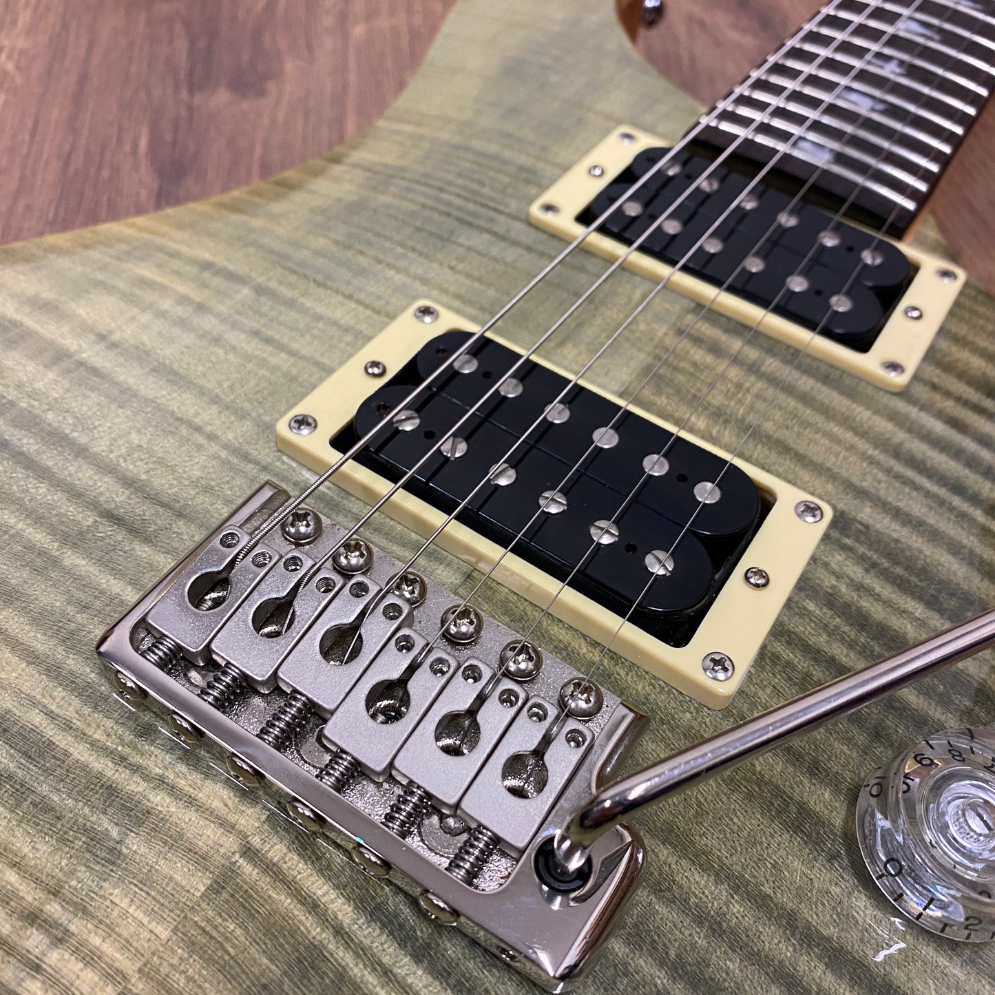 Pre-Owned PRS SE Custom 24 - Trampas Green