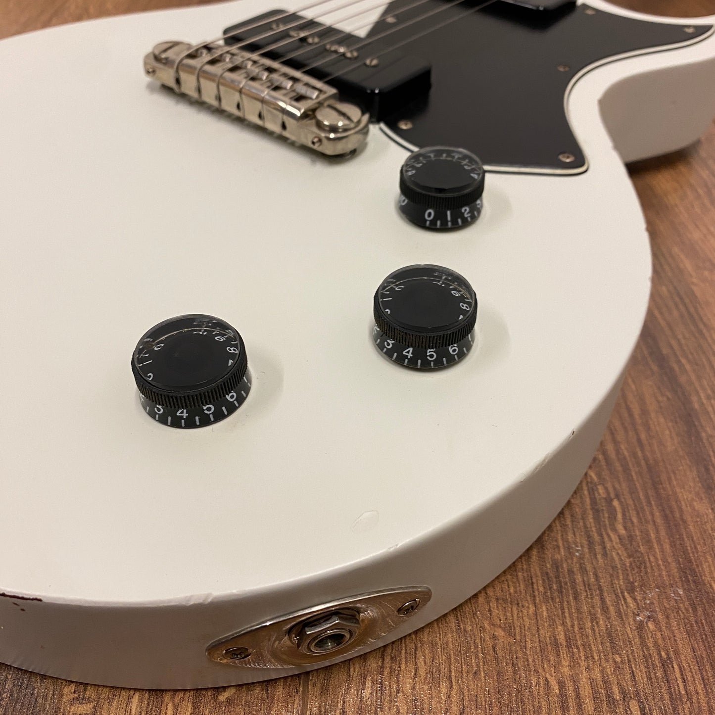 Pre-Owned Schecter Solo II Special - Vintage White