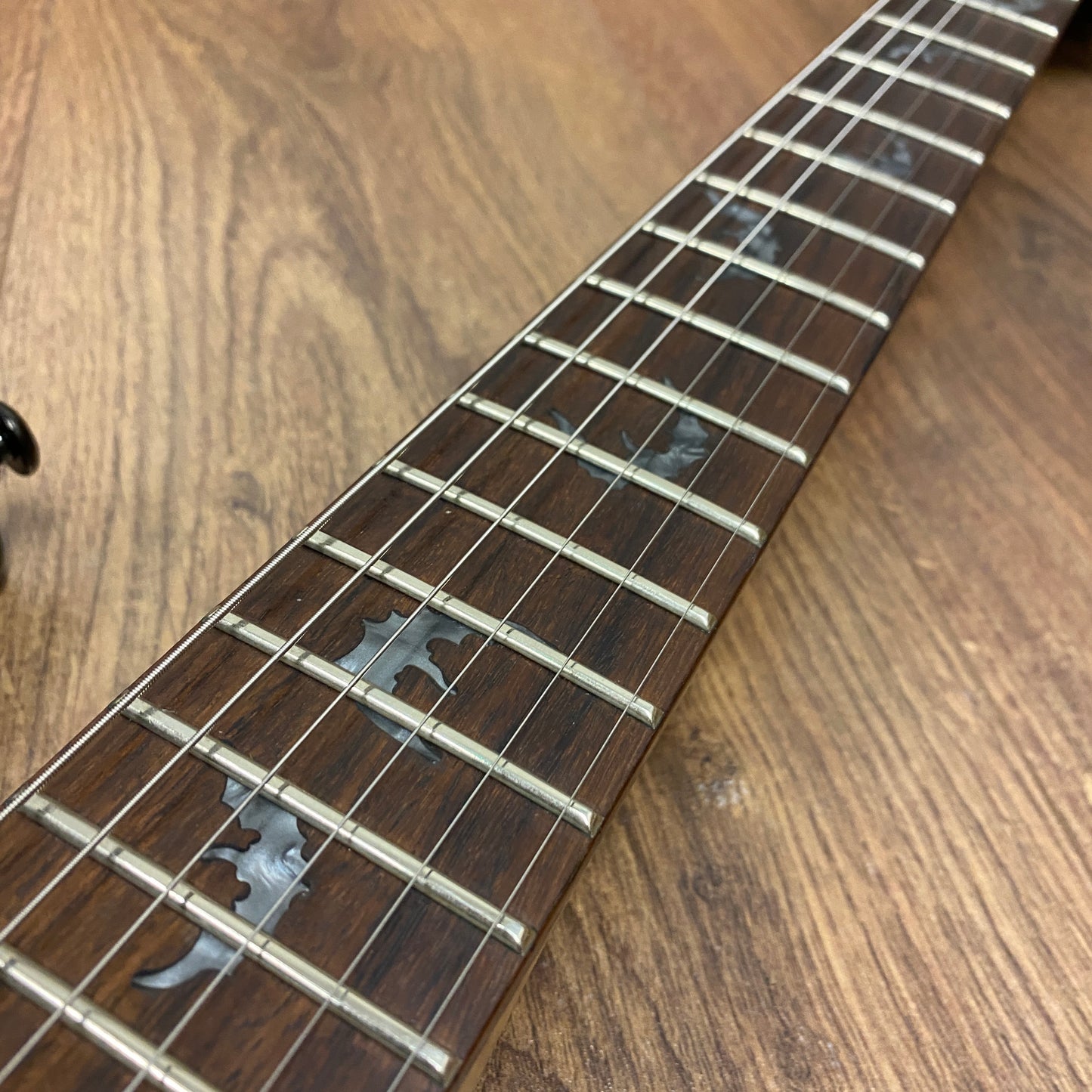 Pre-Owned Schecter Damien 6 Floyd Rose - Satin Black