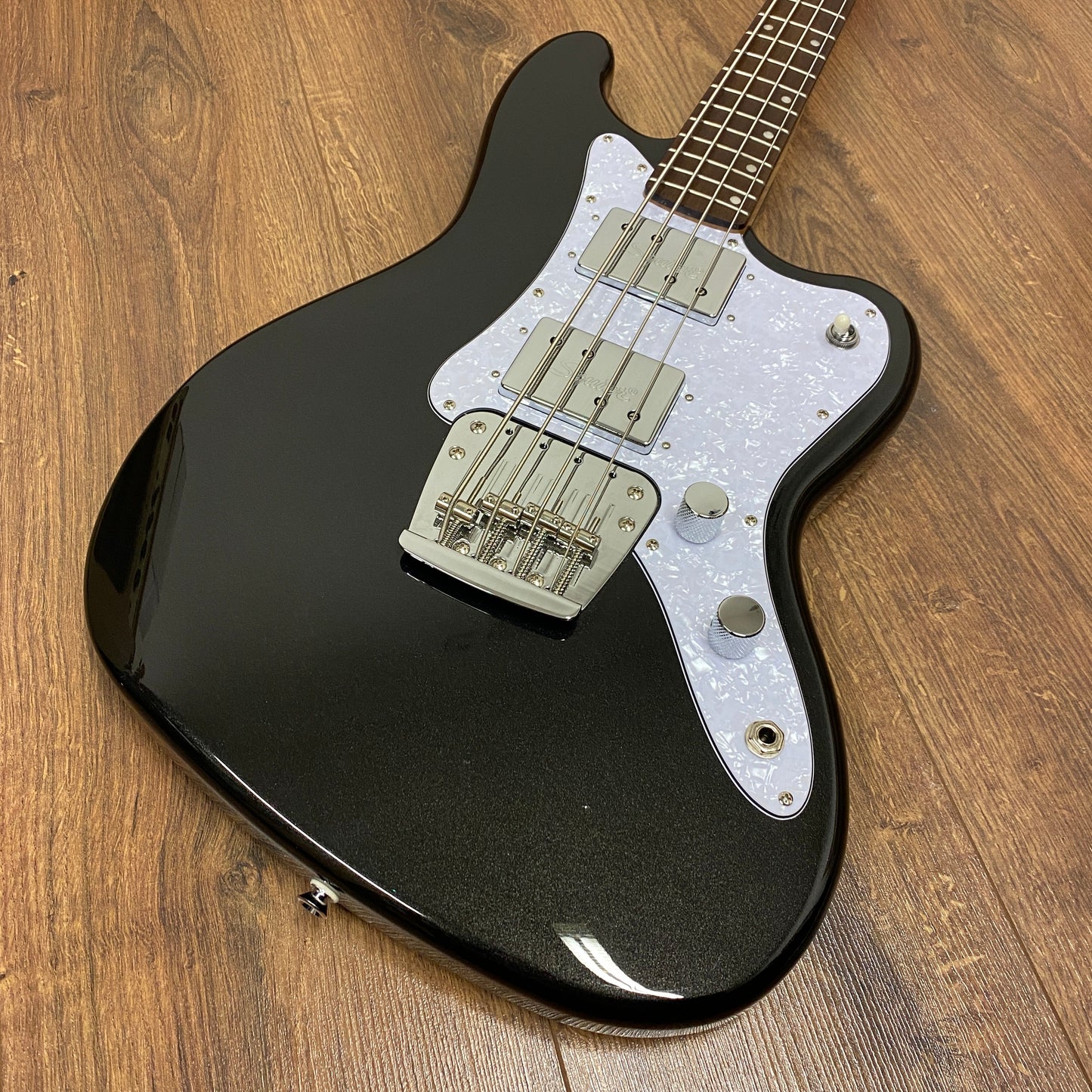 Pre-Owned Squier Paranormal Rascal HH Short-Scale Bass - Black Metallic