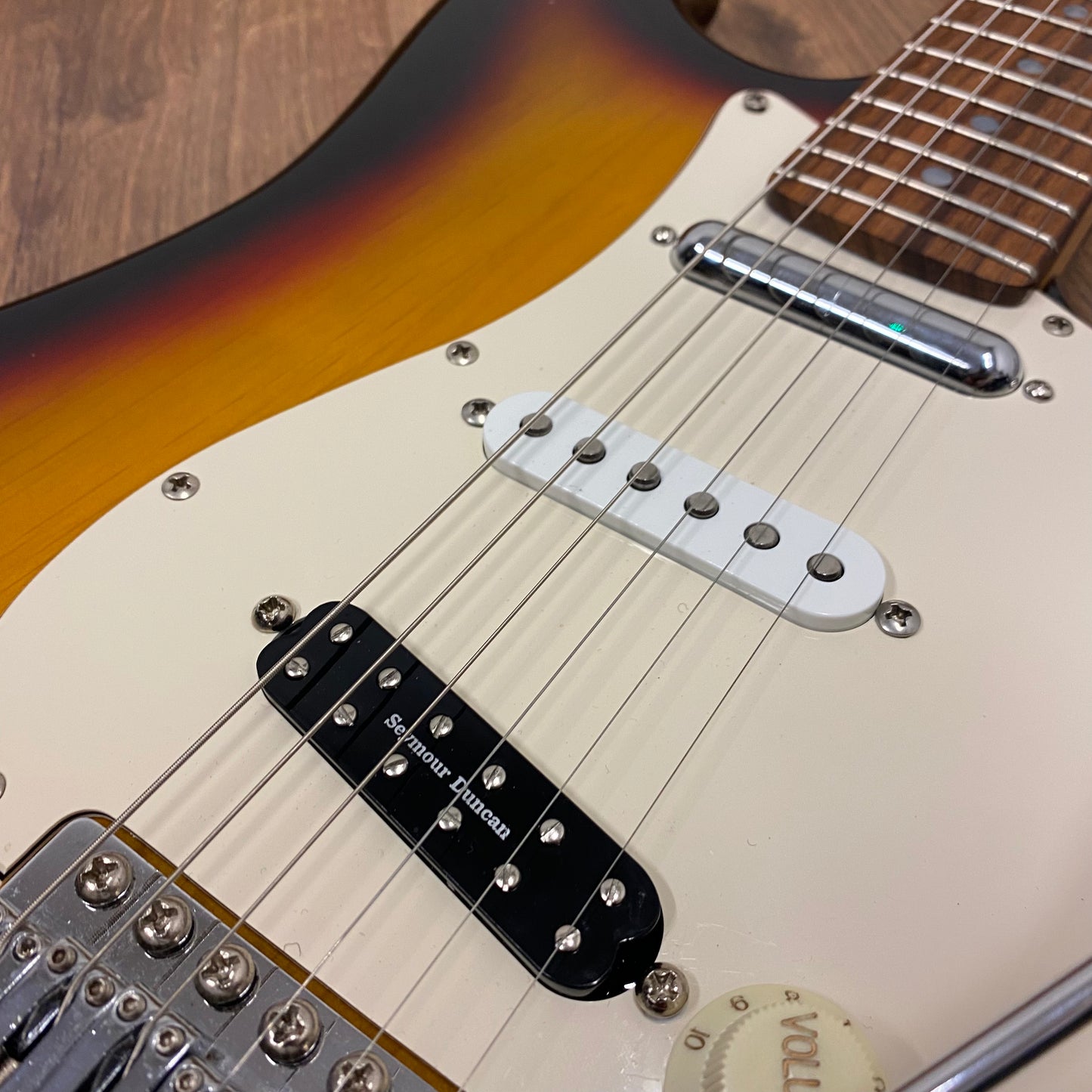 Pre-Owned Squier SE Upgraded - Sunburst