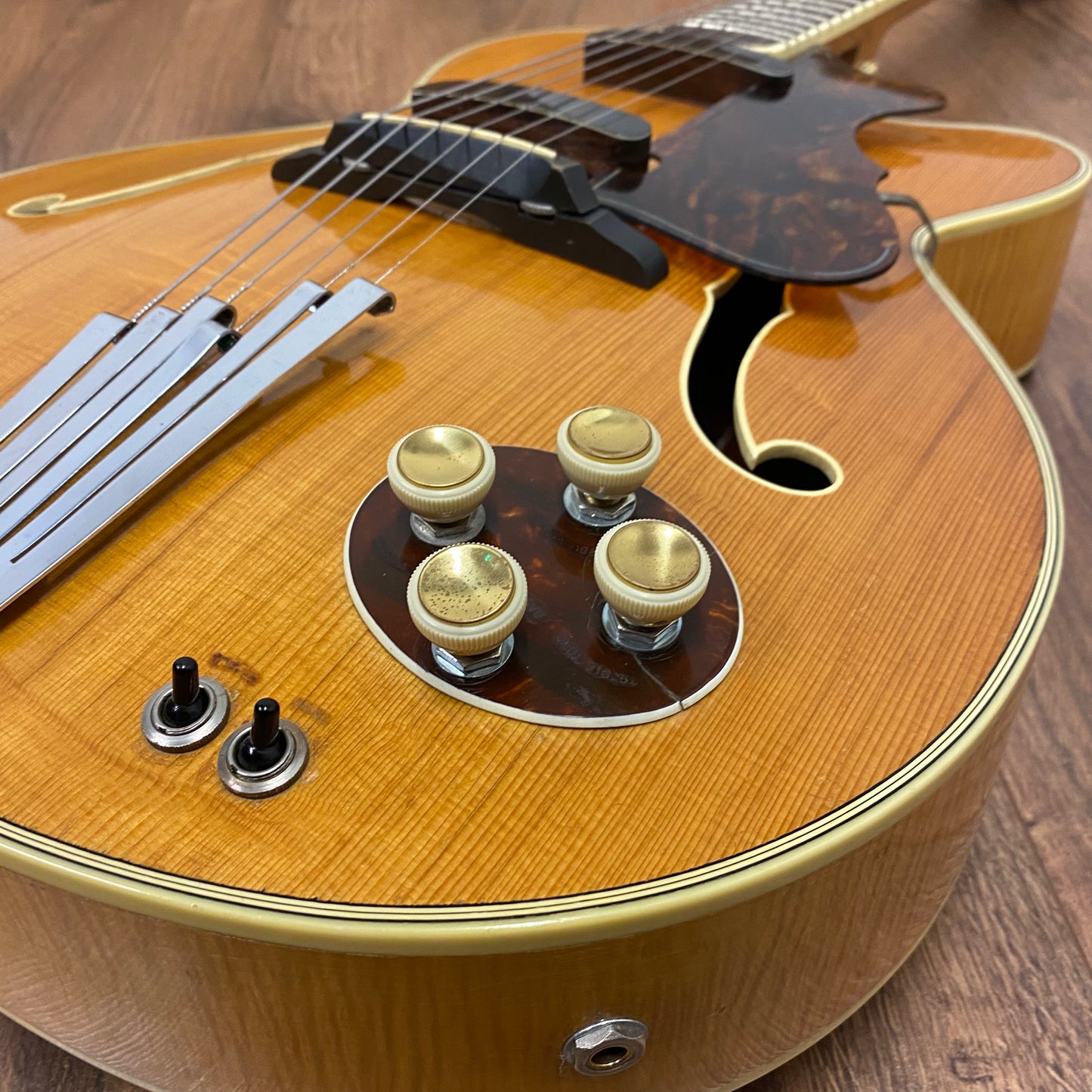 Pre-Owned Hofner President - Blonde - 1957