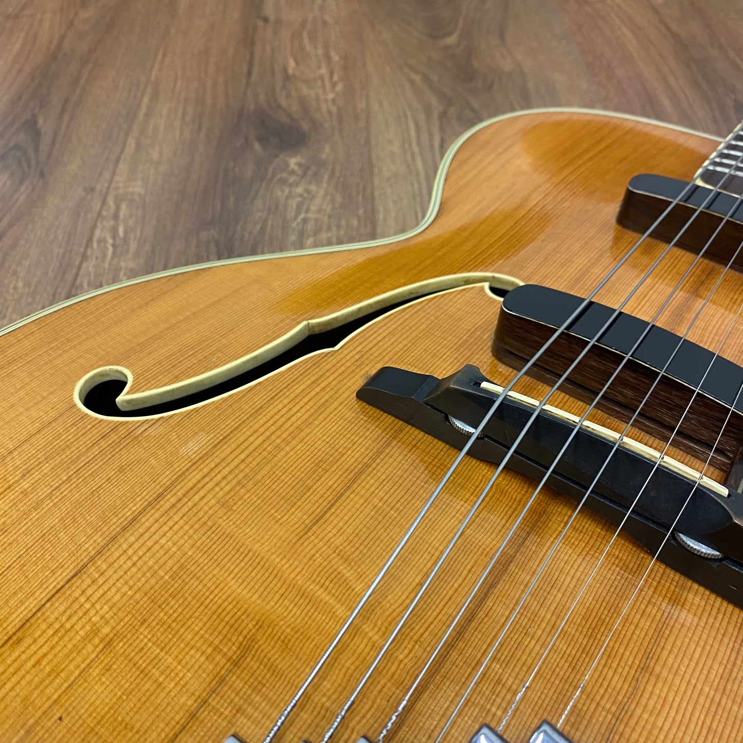 Pre-Owned Hofner President - Blonde - 1957