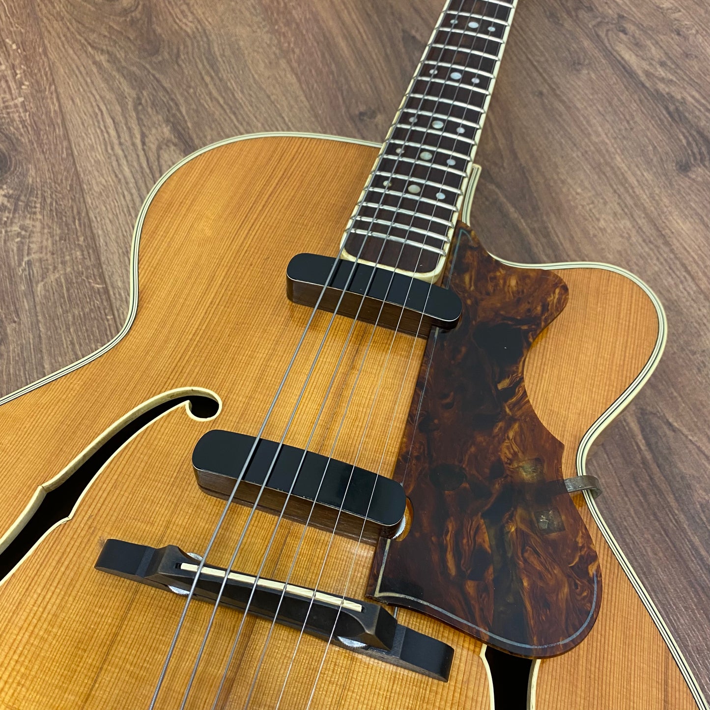 Pre-Owned Hofner President - Blonde - 1957