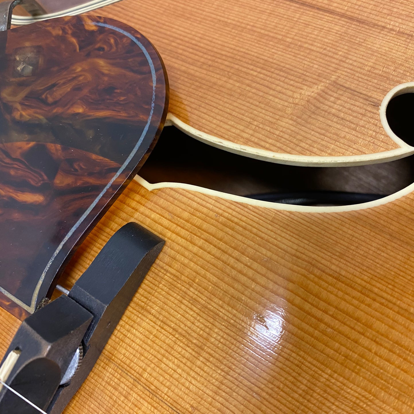 Pre-Owned Hofner President - Blonde - 1957