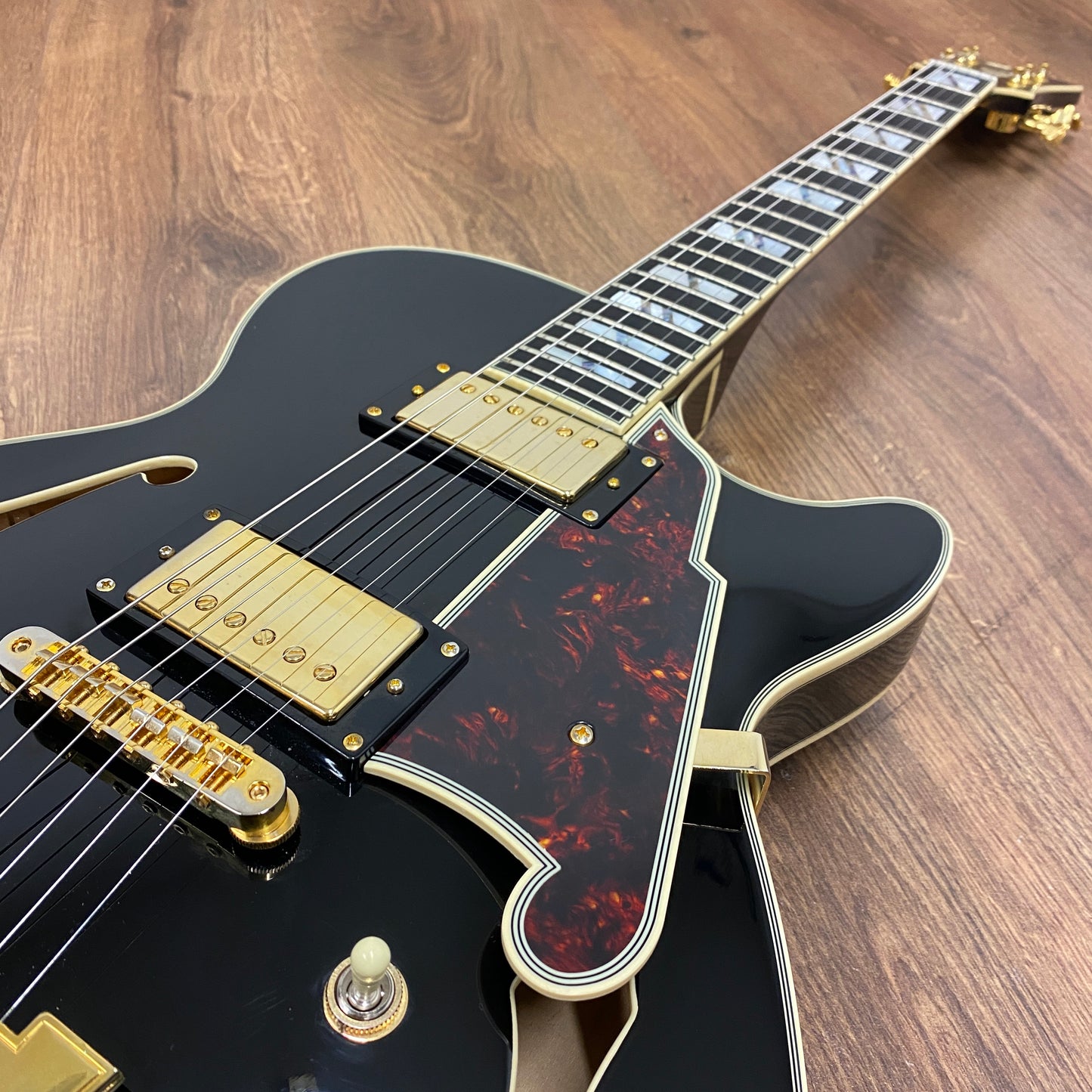 Pre-Owned D'Angelico Excel SS Semi-Hollow - Solid Black