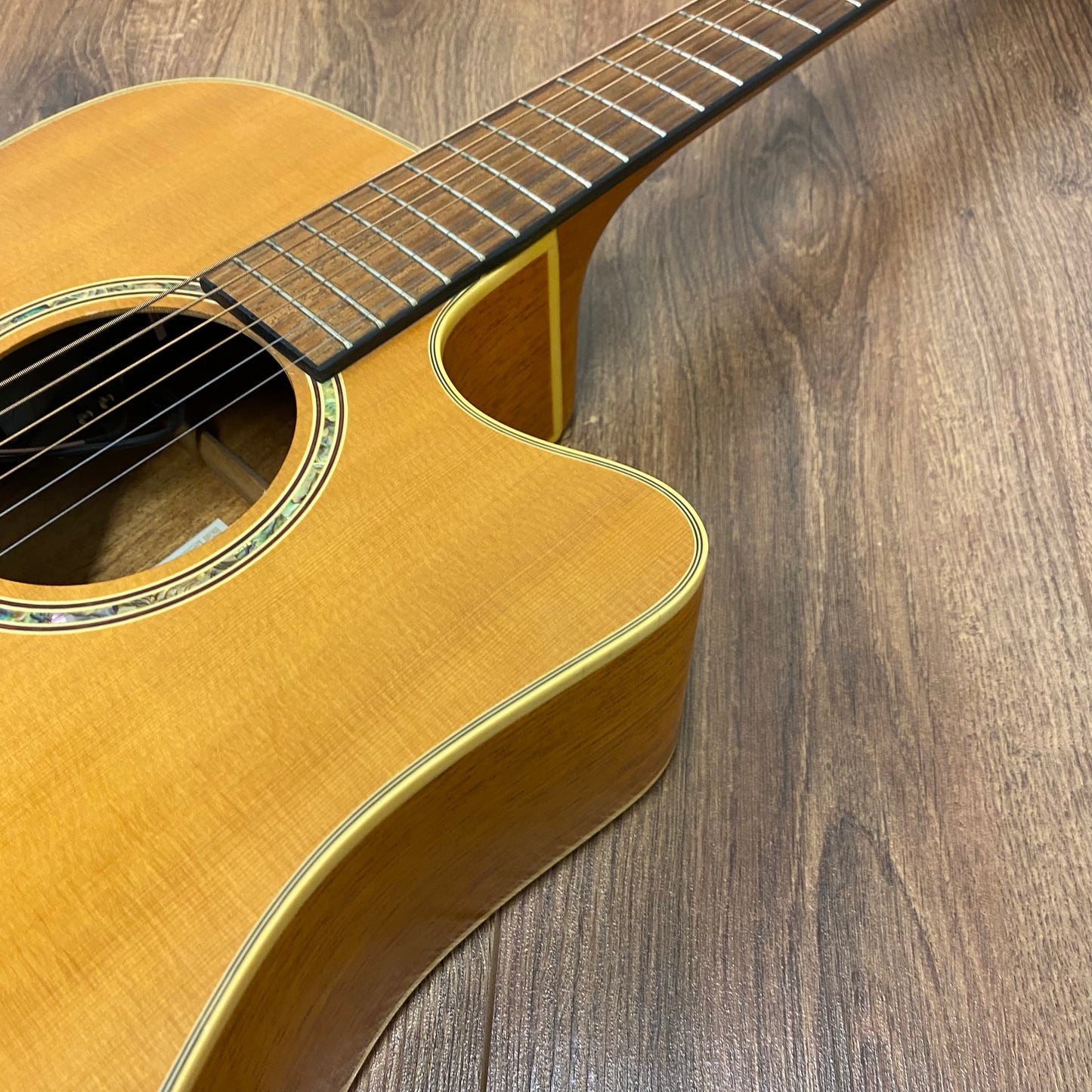 Pre-Owned Takamine EG510SC Electro-Acoustic - Natural