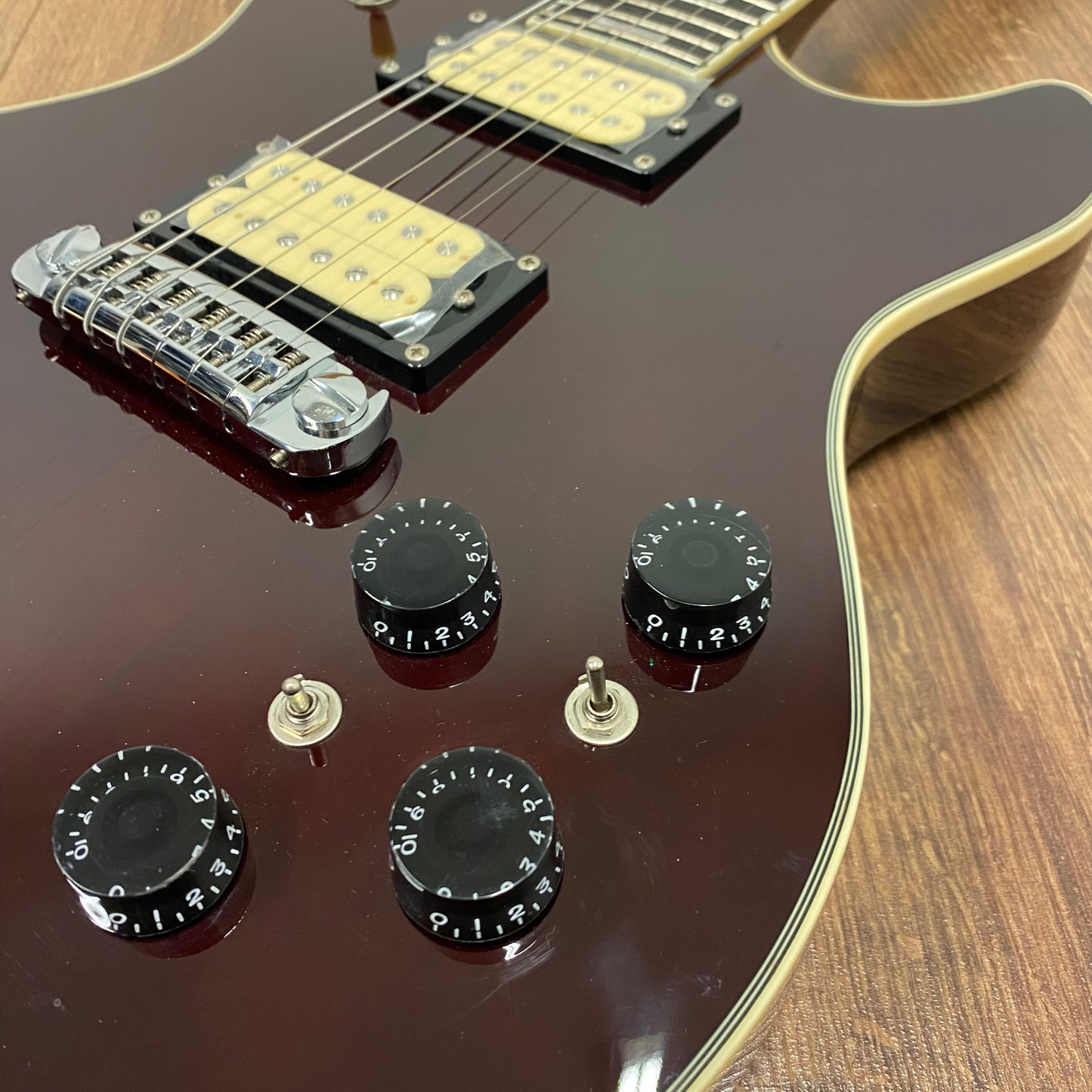 Eko M-24 -Vintage Wine Red - *B-STOCK*