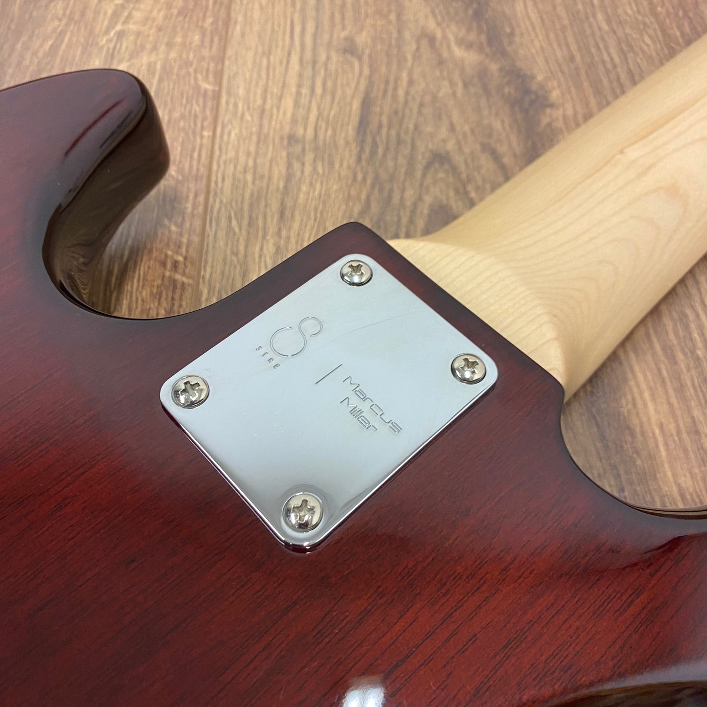 Pre-Owned Sire Marcus Miller V3P Passive 5-String - Tobacco Sunburst