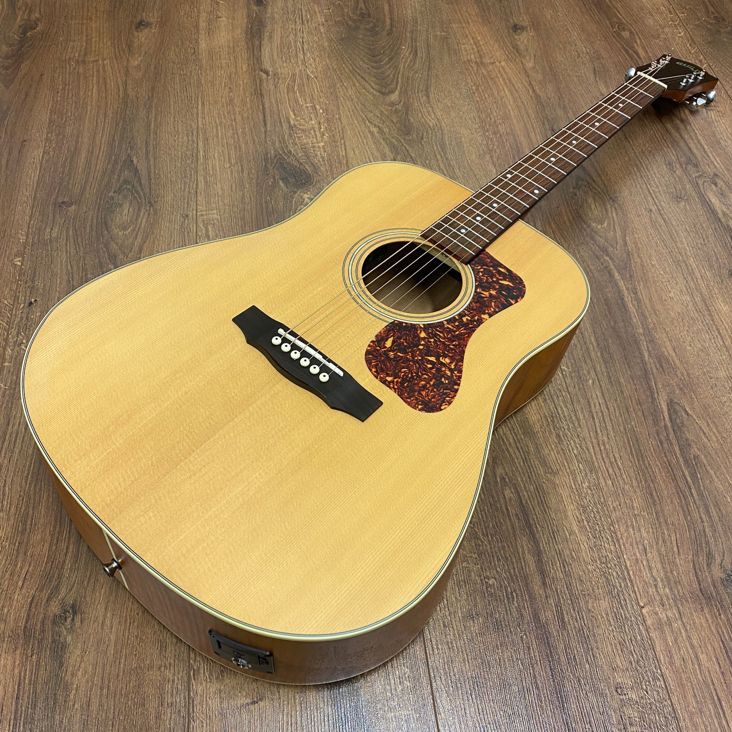 Pre-Owned Guild D-240 Limited Edition Flame - Natural