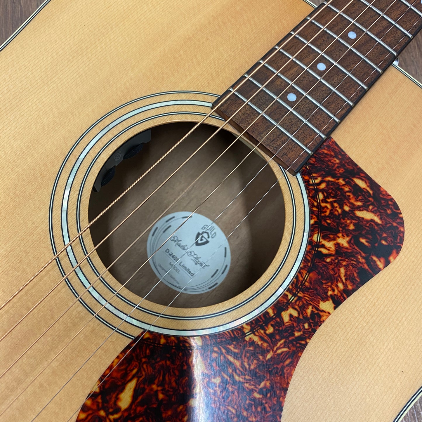 Pre-Owned Guild D-240 Limited Edition Flame - Natural