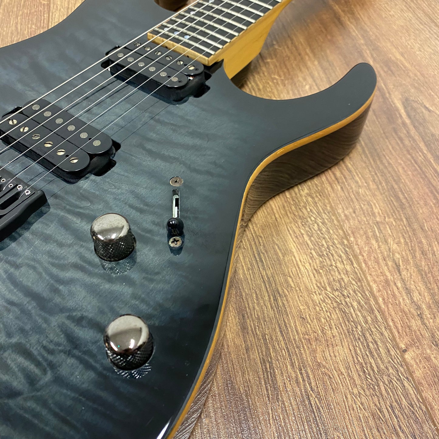 Pre-Owned Schecter Banshee 6 Passive - Trans Black Burst